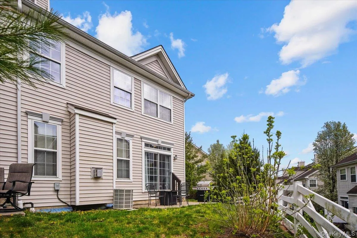 24 Ford Court, Monroe, NY, 3 Bedrooms Bedrooms, 7 Rooms Rooms,2 BathroomsBathrooms,Residential Lease,For Rent,Ford,0,1009441 24 Ford Court, Monroe, NY, 3 Bedrooms Bedrooms, 7 Rooms Rooms,2 BathroomsBathrooms,Residential Lease,For Rent,Ford,0,1009441