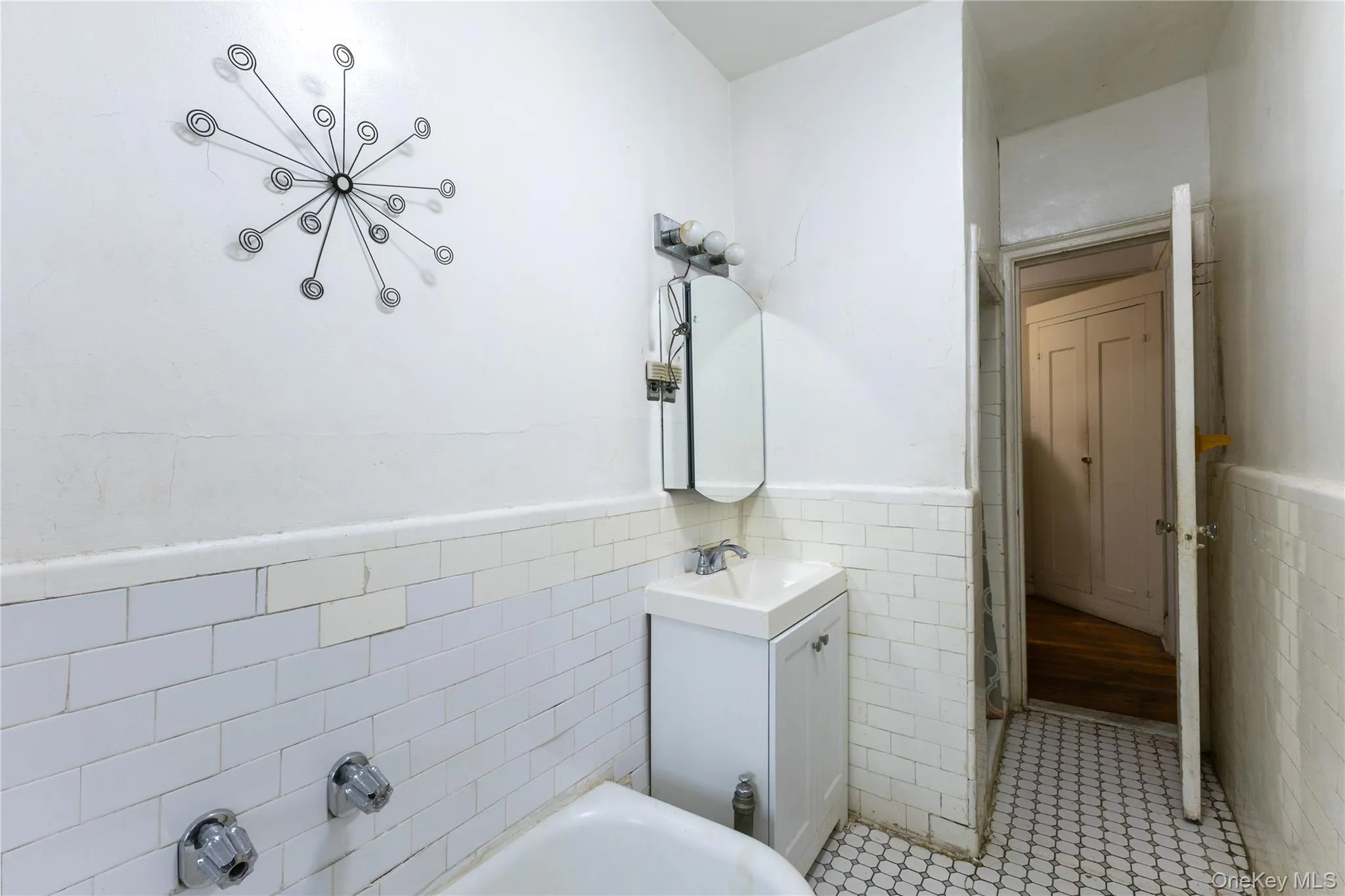 850 Saint Marks Avenue, New York, NY, 3 Bedrooms Bedrooms, 6 Rooms Rooms,1 BathroomBathrooms,Residential,For Rent,Saint Marks,0,1009442 850 Saint Marks Avenue, New York, NY, 3 Bedrooms Bedrooms, 6 Rooms Rooms,1 BathroomBathrooms,Residential,For Rent,Saint Marks,0,1009442