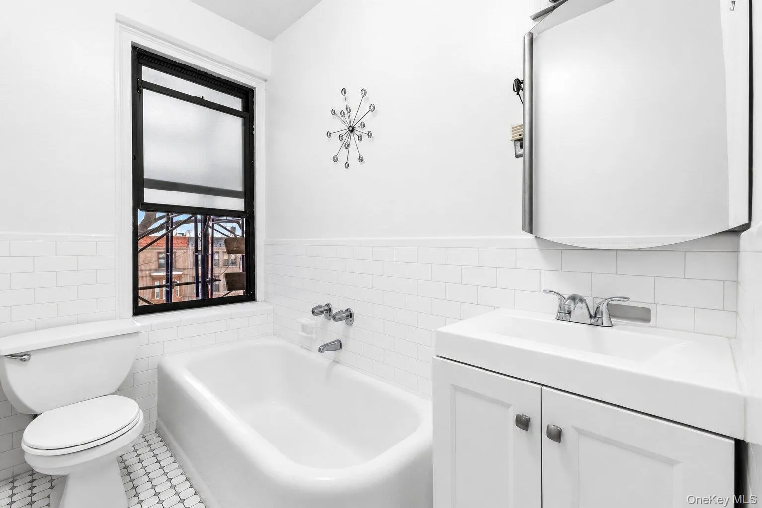 850 Saint Marks Avenue, New York, NY, 3 Bedrooms Bedrooms, 6 Rooms Rooms,1 BathroomBathrooms,Residential,For Rent,Saint Marks,0,1009442 850 Saint Marks Avenue, New York, NY, 3 Bedrooms Bedrooms, 6 Rooms Rooms,1 BathroomBathrooms,Residential,For Rent,Saint Marks,0,1009442