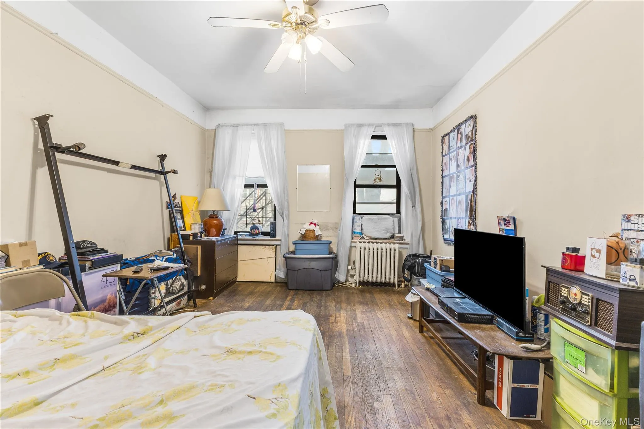 850 Saint Marks Avenue, New York, NY, 3 Bedrooms Bedrooms, 6 Rooms Rooms,1 BathroomBathrooms,Residential,For Rent,Saint Marks,0,1009442 850 Saint Marks Avenue, New York, NY, 3 Bedrooms Bedrooms, 6 Rooms Rooms,1 BathroomBathrooms,Residential,For Rent,Saint Marks,0,1009442