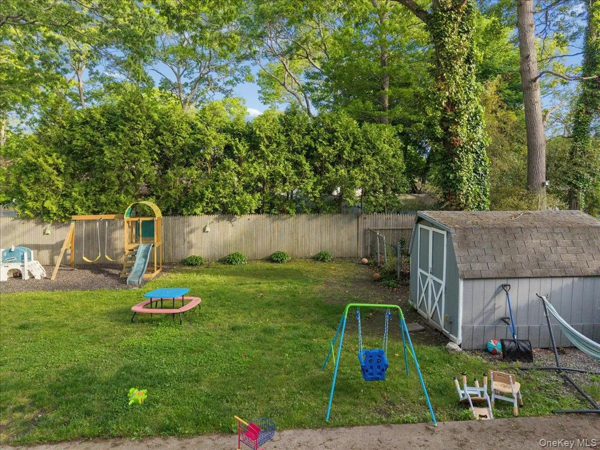 84 Queen Road, Brookhaven, NY, 3 Bedrooms Bedrooms, 5 Rooms Rooms,2 BathroomsBathrooms,Residential,For Rent,Queen,0,1009449 84 Queen Road, Brookhaven, NY, 3 Bedrooms Bedrooms, 5 Rooms Rooms,2 BathroomsBathrooms,Residential,For Rent,Queen,0,1009449