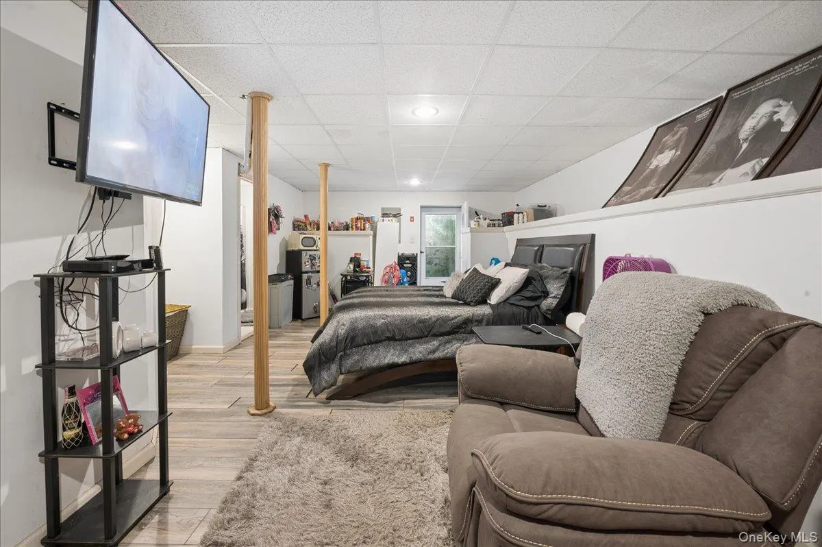 84 Queen Road, Brookhaven, NY, 3 Bedrooms Bedrooms, 5 Rooms Rooms,2 BathroomsBathrooms,Residential,For Rent,Queen,0,1009449 84 Queen Road, Brookhaven, NY, 3 Bedrooms Bedrooms, 5 Rooms Rooms,2 BathroomsBathrooms,Residential,For Rent,Queen,0,1009449