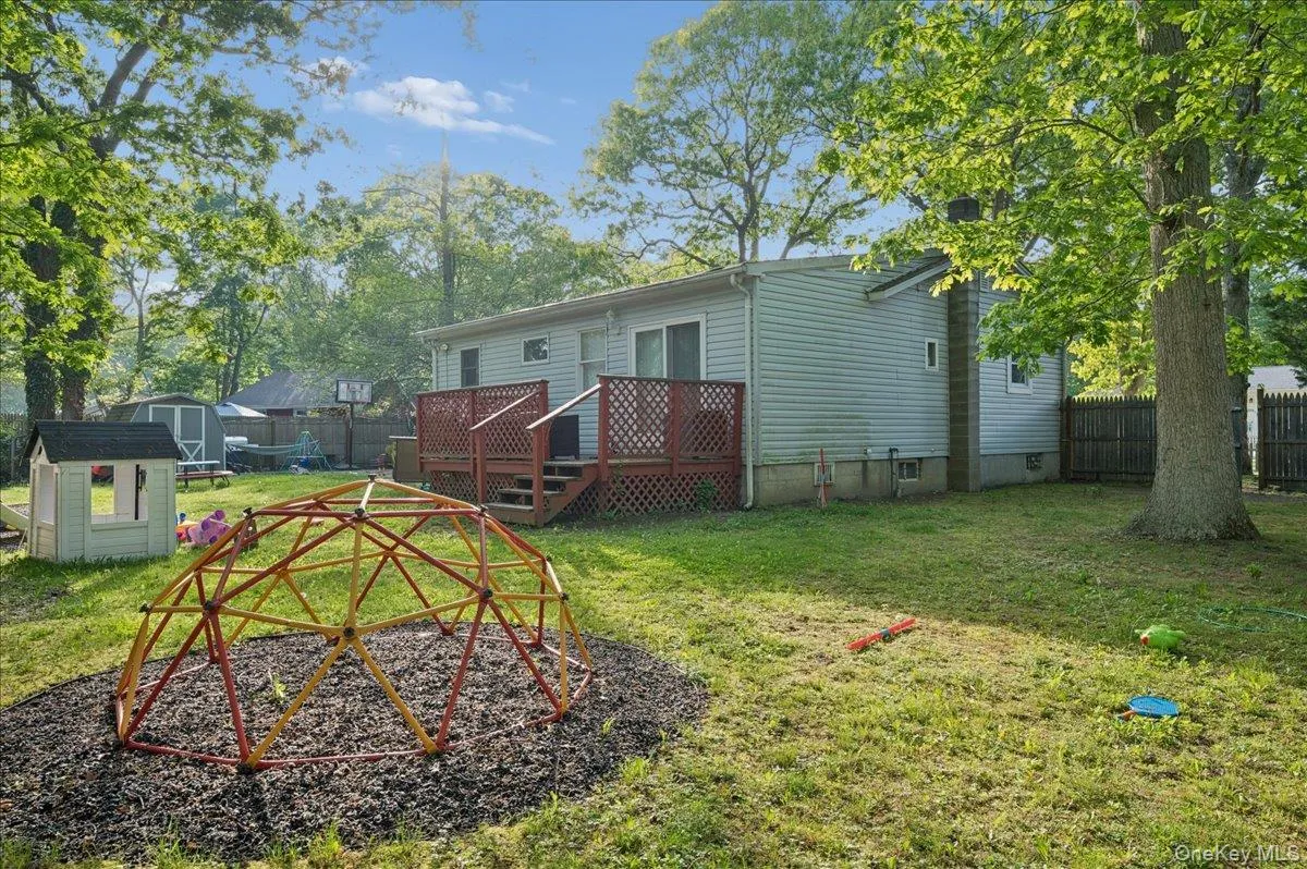 84 Queen Road, Brookhaven, NY, 3 Bedrooms Bedrooms, 5 Rooms Rooms,2 BathroomsBathrooms,Residential,For Rent,Queen,0,1009449 84 Queen Road, Brookhaven, NY, 3 Bedrooms Bedrooms, 5 Rooms Rooms,2 BathroomsBathrooms,Residential,For Rent,Queen,0,1009449