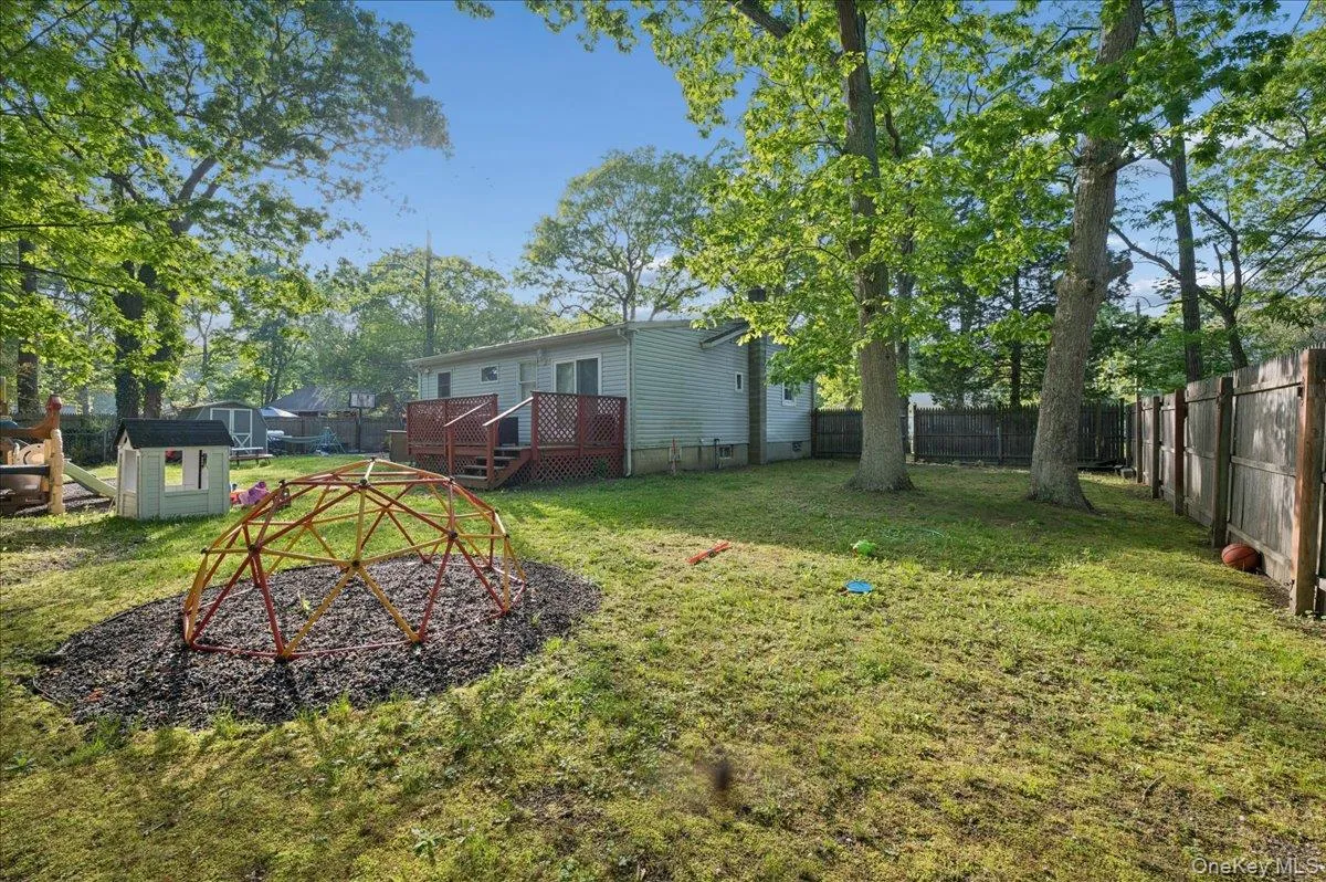84 Queen Road, Brookhaven, NY, 3 Bedrooms Bedrooms, 5 Rooms Rooms,2 BathroomsBathrooms,Residential,For Rent,Queen,0,1009449 84 Queen Road, Brookhaven, NY, 3 Bedrooms Bedrooms, 5 Rooms Rooms,2 BathroomsBathrooms,Residential,For Rent,Queen,0,1009449
