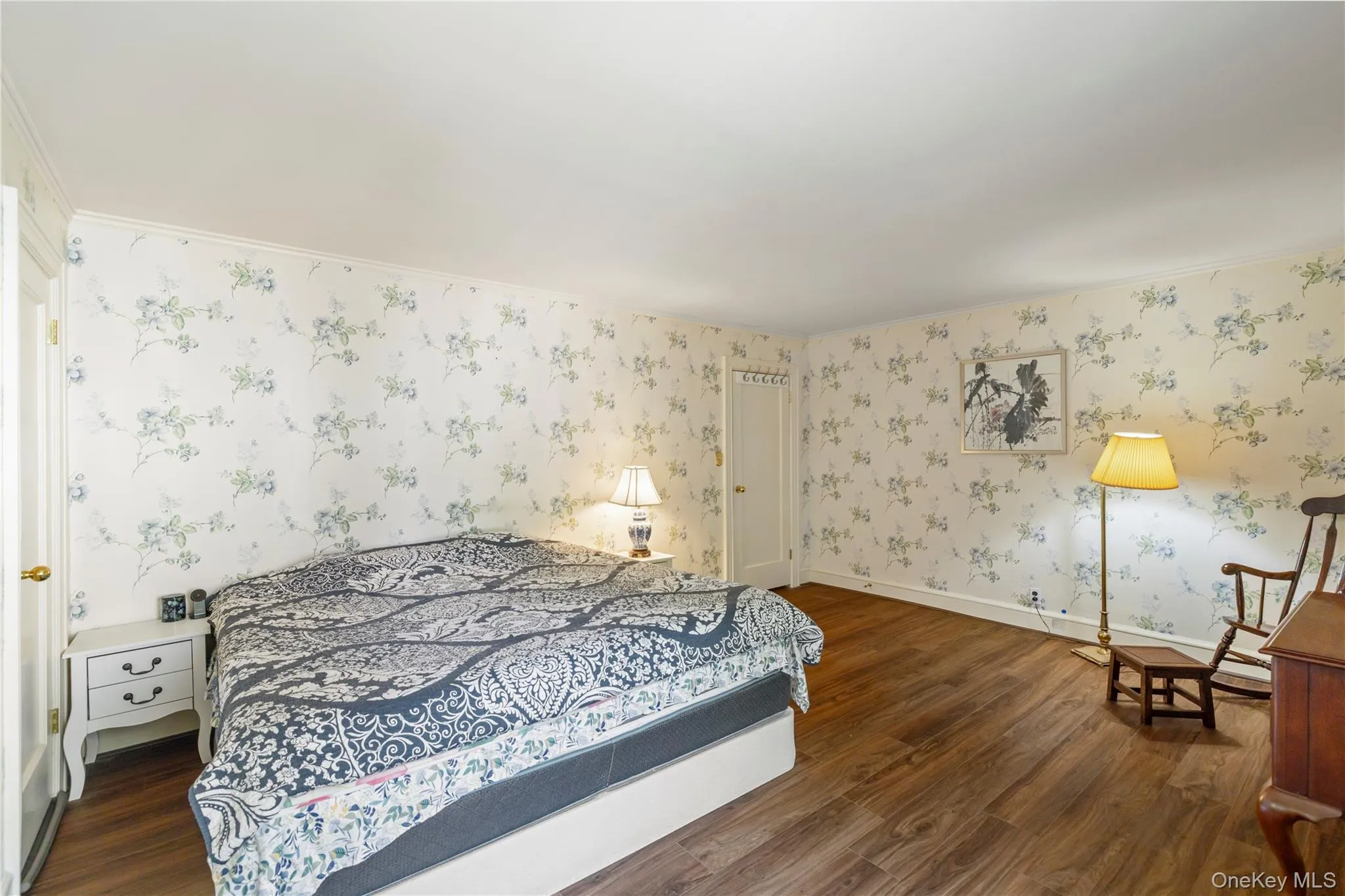 96 Meadow Street, Hempstead, NY, 3 Bedrooms Bedrooms, 6 Rooms Rooms,1 BathroomBathrooms,Residential,For Rent,Meadow,0,1009450 96 Meadow Street, Hempstead, NY, 3 Bedrooms Bedrooms, 6 Rooms Rooms,1 BathroomBathrooms,Residential,For Rent,Meadow,0,1009450
