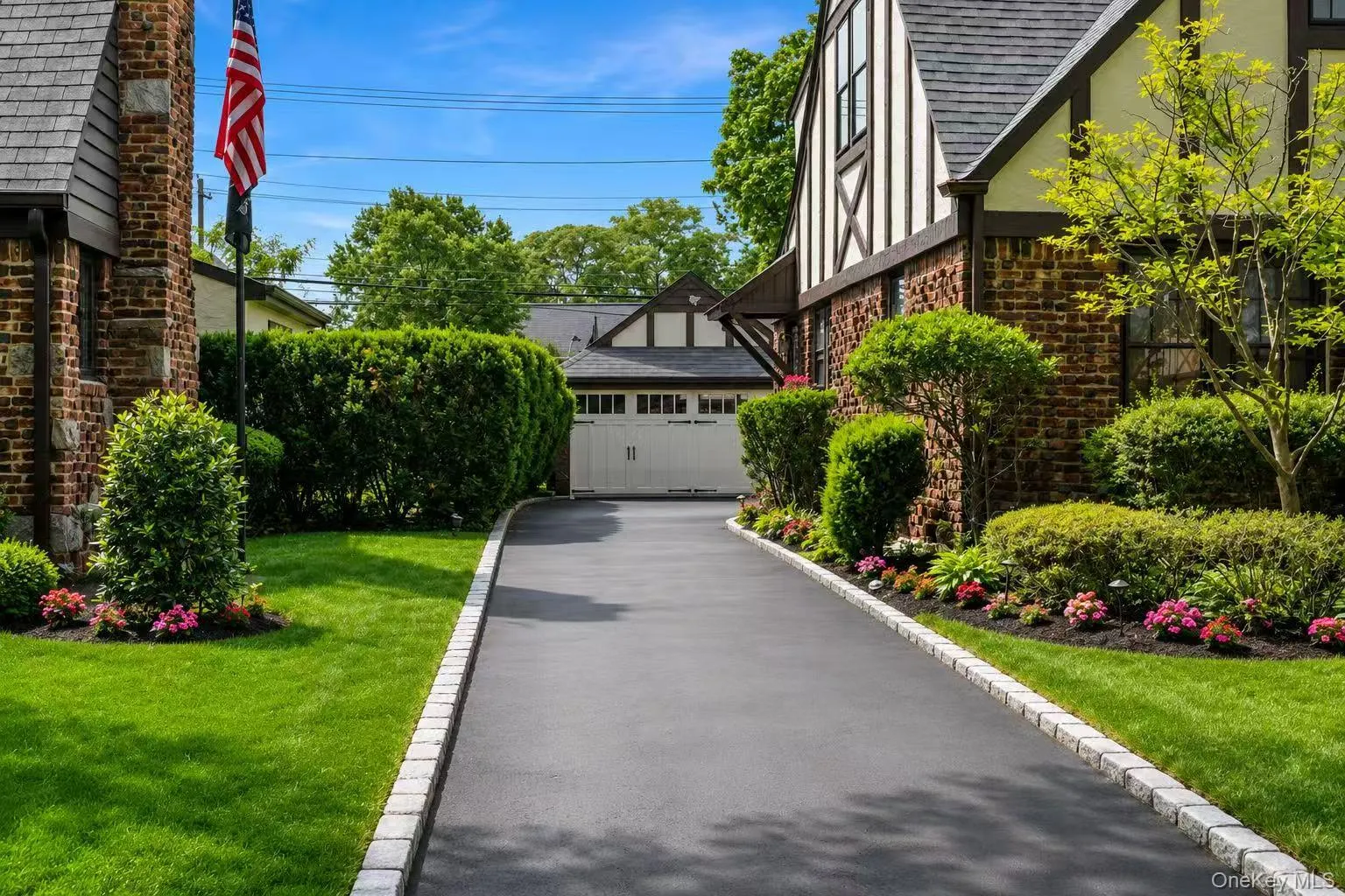 96 Meadow Street, Hempstead, NY, 3 Bedrooms Bedrooms, 6 Rooms Rooms,1 BathroomBathrooms,Residential,For Rent,Meadow,0,1009450 96 Meadow Street, Hempstead, NY, 3 Bedrooms Bedrooms, 6 Rooms Rooms,1 BathroomBathrooms,Residential,For Rent,Meadow,0,1009450
