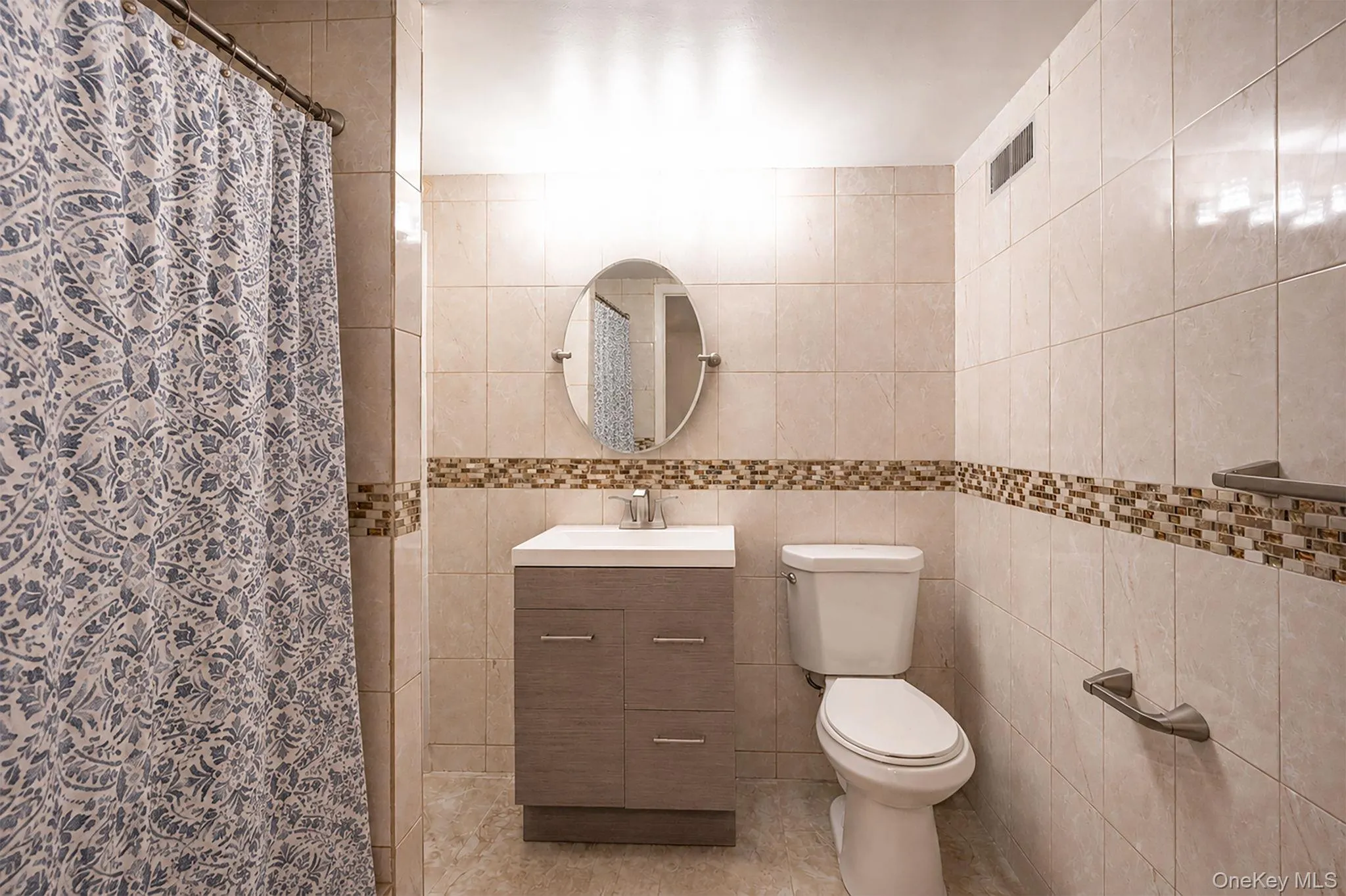 117 Wadsworth Avenue, Hempstead, NY, 3 Bedrooms Bedrooms, 8 Rooms Rooms,2 BathroomsBathrooms,Residential,For Rent,Wadsworth,0,1009451 117 Wadsworth Avenue, Hempstead, NY, 3 Bedrooms Bedrooms, 8 Rooms Rooms,2 BathroomsBathrooms,Residential,For Rent,Wadsworth,0,1009451