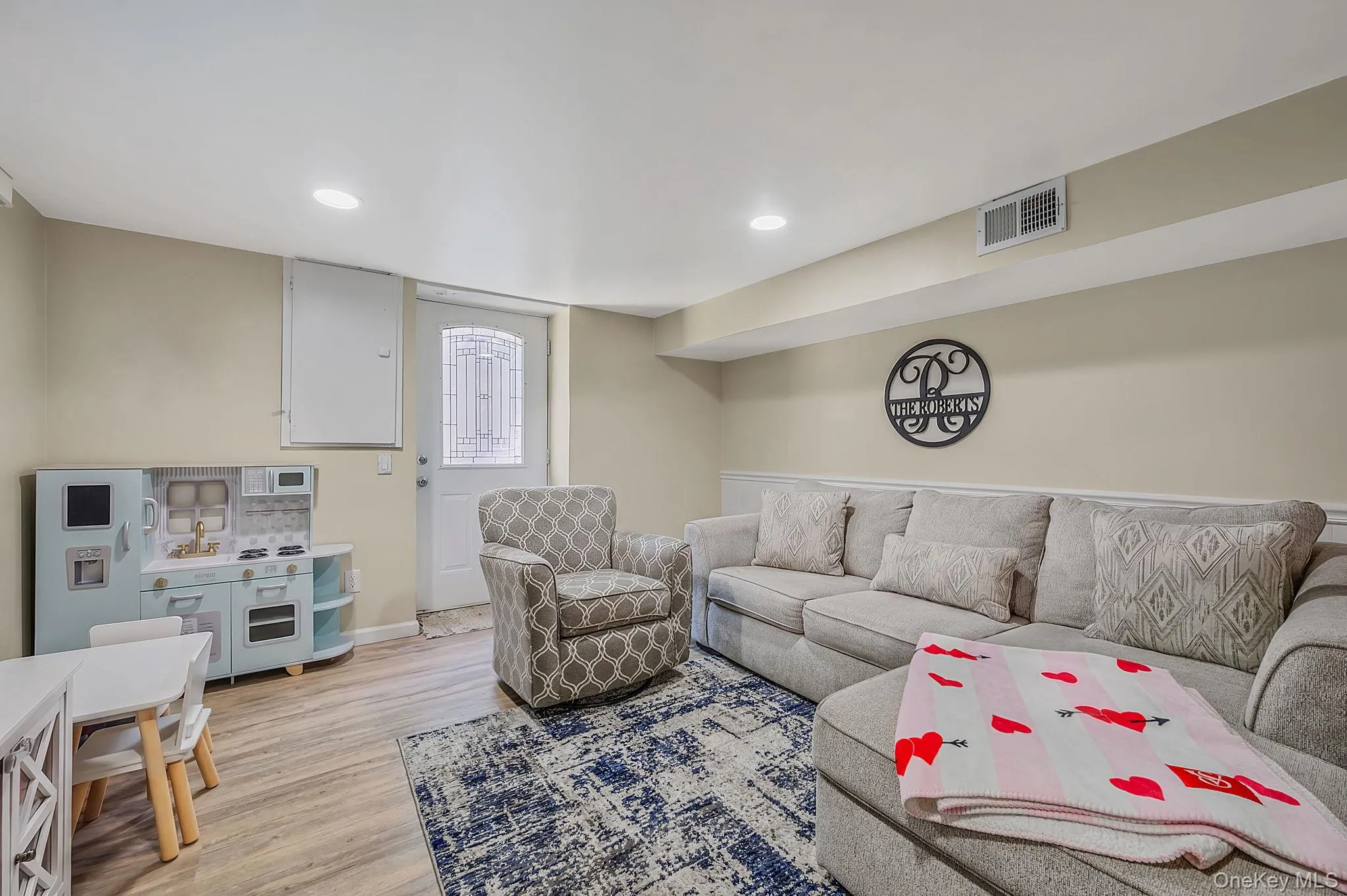 117 Wadsworth Avenue, Hempstead, NY, 3 Bedrooms Bedrooms, 8 Rooms Rooms,2 BathroomsBathrooms,Residential,For Rent,Wadsworth,0,1009451 117 Wadsworth Avenue, Hempstead, NY, 3 Bedrooms Bedrooms, 8 Rooms Rooms,2 BathroomsBathrooms,Residential,For Rent,Wadsworth,0,1009451