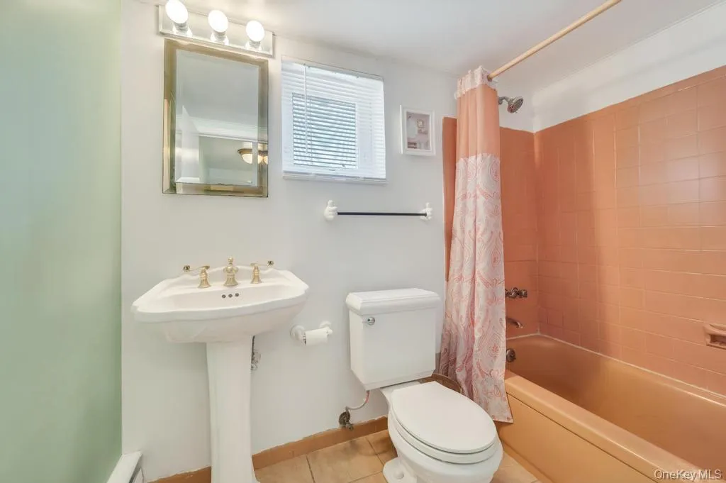 1827 Roberta Lane, Hempstead, NY, 3 Bedrooms Bedrooms, 9 Rooms Rooms,2 BathroomsBathrooms,Residential,For Rent,Roberta,0,1009455 1827 Roberta Lane, Hempstead, NY, 3 Bedrooms Bedrooms, 9 Rooms Rooms,2 BathroomsBathrooms,Residential,For Rent,Roberta,0,1009455