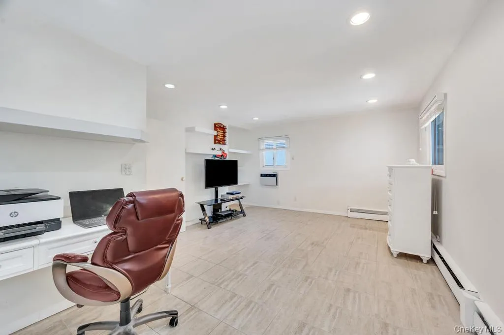 1827 Roberta Lane, Hempstead, NY, 3 Bedrooms Bedrooms, 9 Rooms Rooms,2 BathroomsBathrooms,Residential,For Rent,Roberta,0,1009455 1827 Roberta Lane, Hempstead, NY, 3 Bedrooms Bedrooms, 9 Rooms Rooms,2 BathroomsBathrooms,Residential,For Rent,Roberta,0,1009455