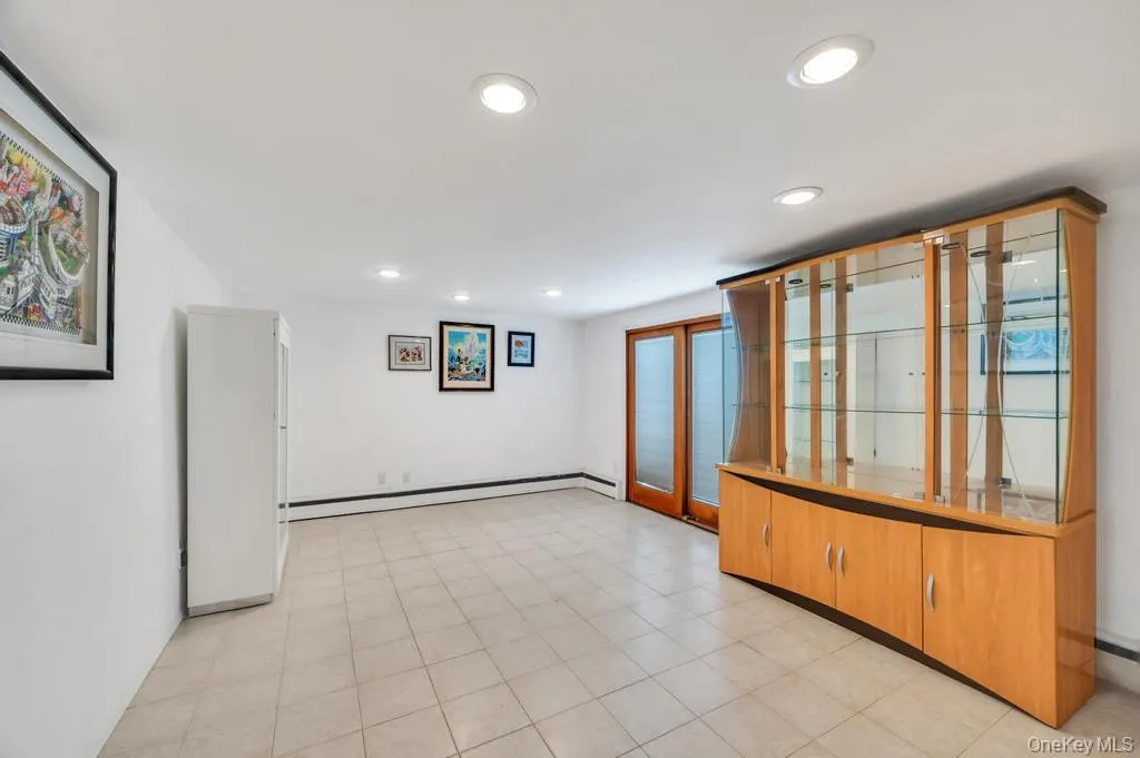 1827 Roberta Lane, Hempstead, NY, 3 Bedrooms Bedrooms, 9 Rooms Rooms,2 BathroomsBathrooms,Residential,For Rent,Roberta,0,1009455 1827 Roberta Lane, Hempstead, NY, 3 Bedrooms Bedrooms, 9 Rooms Rooms,2 BathroomsBathrooms,Residential,For Rent,Roberta,0,1009455