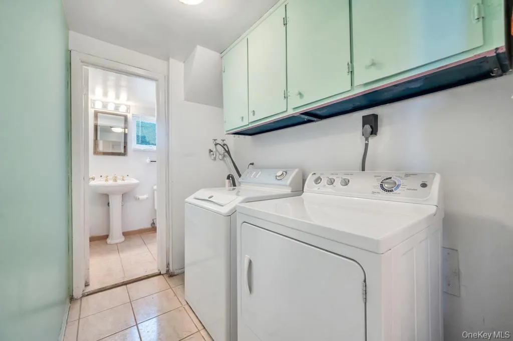 1827 Roberta Lane, Hempstead, NY, 3 Bedrooms Bedrooms, 9 Rooms Rooms,2 BathroomsBathrooms,Residential,For Rent,Roberta,0,1009455 1827 Roberta Lane, Hempstead, NY, 3 Bedrooms Bedrooms, 9 Rooms Rooms,2 BathroomsBathrooms,Residential,For Rent,Roberta,0,1009455