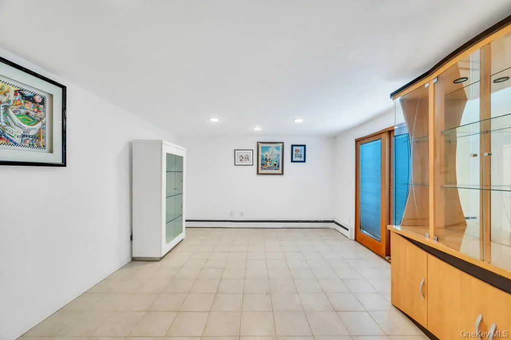 1827 Roberta Lane, Hempstead, NY, 3 Bedrooms Bedrooms, 9 Rooms Rooms,2 BathroomsBathrooms,Residential,For Rent,Roberta,0,1009455 1827 Roberta Lane, Hempstead, NY, 3 Bedrooms Bedrooms, 9 Rooms Rooms,2 BathroomsBathrooms,Residential,For Rent,Roberta,0,1009455
