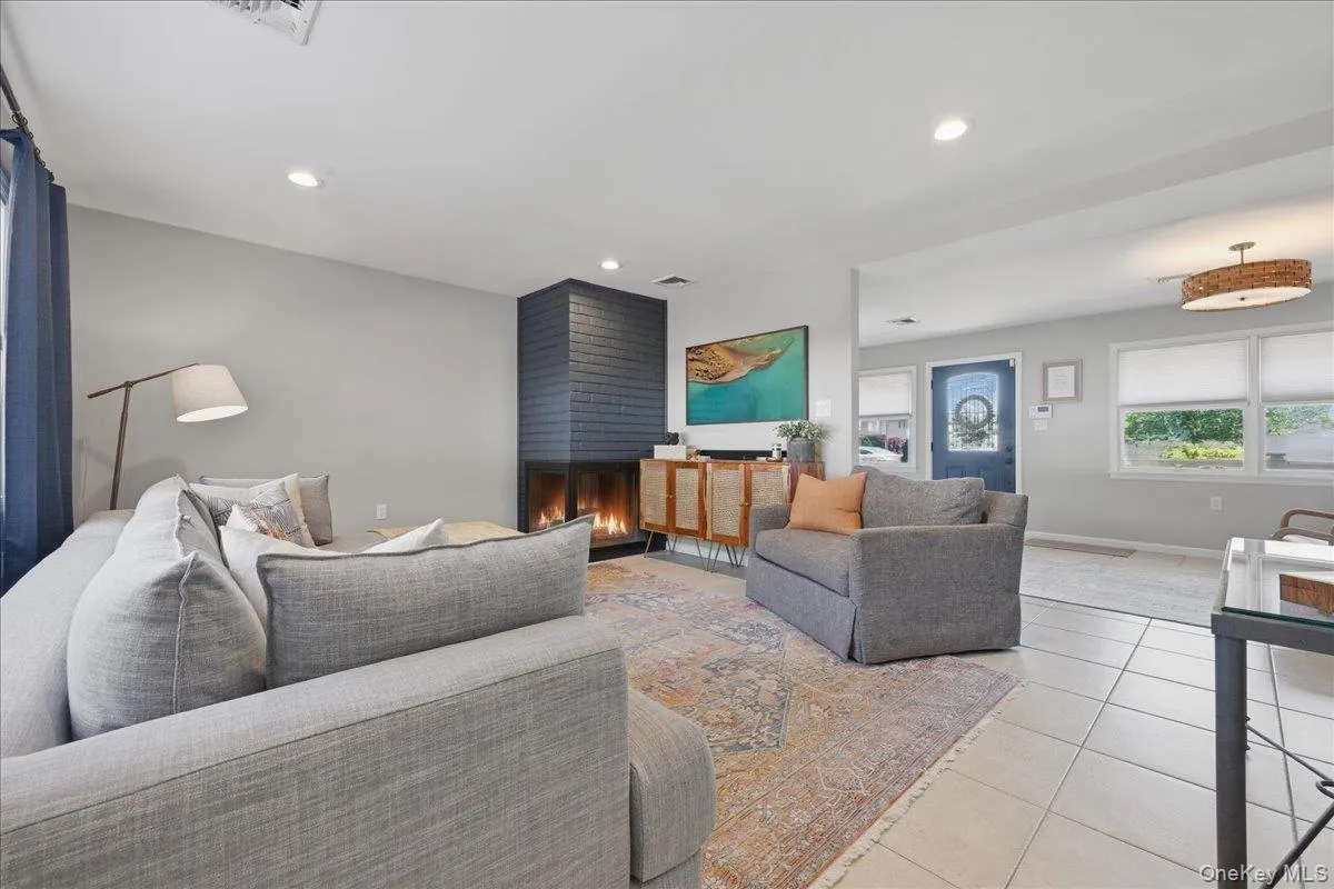 346 Seaford Avenue, Oyster Bay, NY, 4 Bedrooms Bedrooms, 9 Rooms Rooms,2 BathroomsBathrooms,Residential,For Rent,Seaford,0,1009456 346 Seaford Avenue, Oyster Bay, NY, 4 Bedrooms Bedrooms, 9 Rooms Rooms,2 BathroomsBathrooms,Residential,For Rent,Seaford,0,1009456