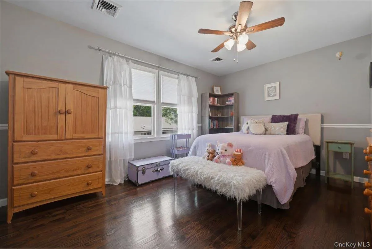 346 Seaford Avenue, Oyster Bay, NY, 4 Bedrooms Bedrooms, 9 Rooms Rooms,2 BathroomsBathrooms,Residential,For Rent,Seaford,0,1009456 346 Seaford Avenue, Oyster Bay, NY, 4 Bedrooms Bedrooms, 9 Rooms Rooms,2 BathroomsBathrooms,Residential,For Rent,Seaford,0,1009456
