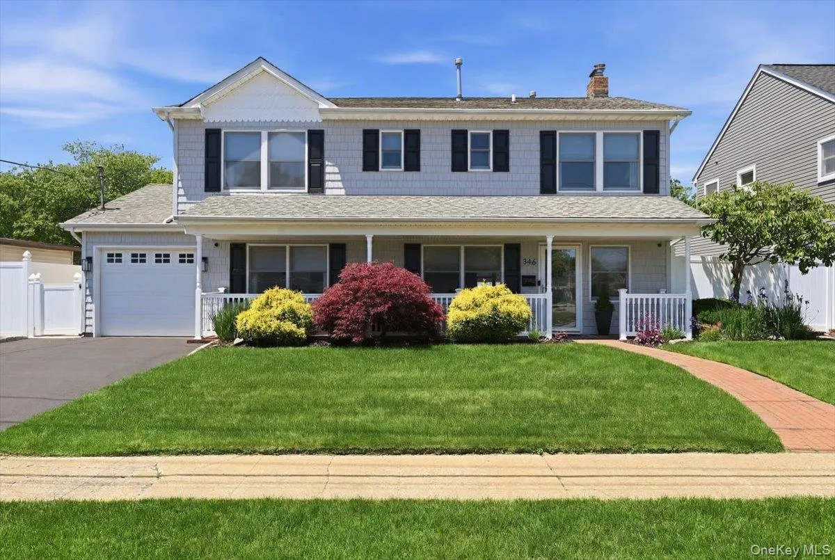 346 Seaford Avenue, Oyster Bay, NY, 4 Bedrooms Bedrooms, 9 Rooms Rooms,2 BathroomsBathrooms,Residential,For Rent,Seaford,0,1009456 346 Seaford Avenue, Oyster Bay, NY, 4 Bedrooms Bedrooms, 9 Rooms Rooms,2 BathroomsBathrooms,Residential,For Rent,Seaford,0,1009456