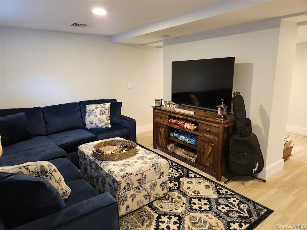 134 Ralph Avenue, Babylon, NY, 2 Bedrooms Bedrooms, 6 Rooms Rooms,2 BathroomsBathrooms,Residential Lease,For Rent,Ralph,0,1009457 134 Ralph Avenue, Babylon, NY, 2 Bedrooms Bedrooms, 6 Rooms Rooms,2 BathroomsBathrooms,Residential Lease,For Rent,Ralph,0,1009457