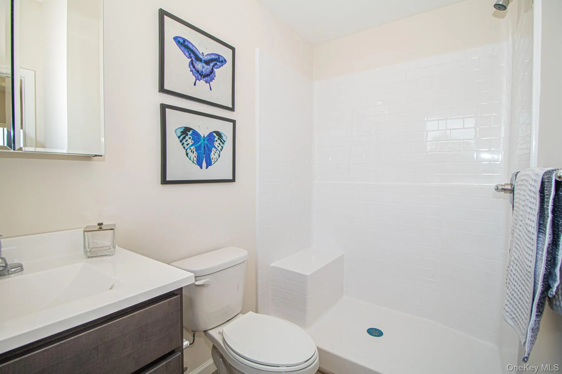 208 Ashley Court Avenue, Babylon, NY, 2 Bedrooms Bedrooms, 5 Rooms Rooms,2 BathroomsBathrooms,Residential Lease,For Rent,Ashley Court,0,1009458 208 Ashley Court Avenue, Babylon, NY, 2 Bedrooms Bedrooms, 5 Rooms Rooms,2 BathroomsBathrooms,Residential Lease,For Rent,Ashley Court,0,1009458