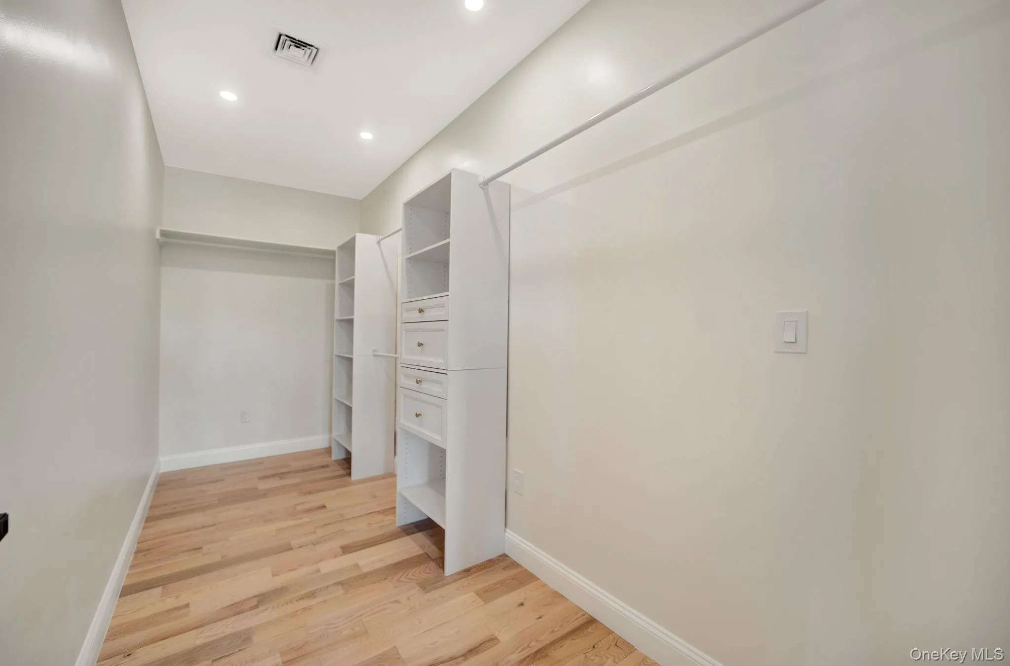 769 Anderson Avenue, Hempstead, NY, 6 Bedrooms Bedrooms, 15 Rooms Rooms,6 BathroomsBathrooms,Residential,For Rent,Anderson,0,1009459 769 Anderson Avenue, Hempstead, NY, 6 Bedrooms Bedrooms, 15 Rooms Rooms,6 BathroomsBathrooms,Residential,For Rent,Anderson,0,1009459