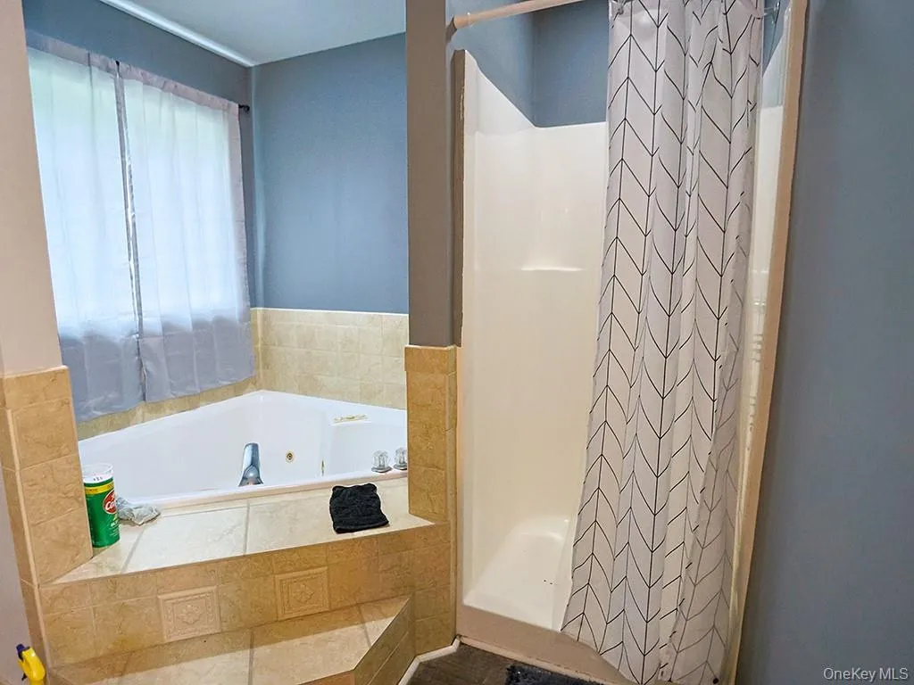 44 Paglia Drive, Mount Hope, NY, 4 Bedrooms Bedrooms, 10 Rooms Rooms,4 BathroomsBathrooms,Residential,For Rent,Paglia,0,1009460 44 Paglia Drive, Mount Hope, NY, 4 Bedrooms Bedrooms, 10 Rooms Rooms,4 BathroomsBathrooms,Residential,For Rent,Paglia,0,1009460