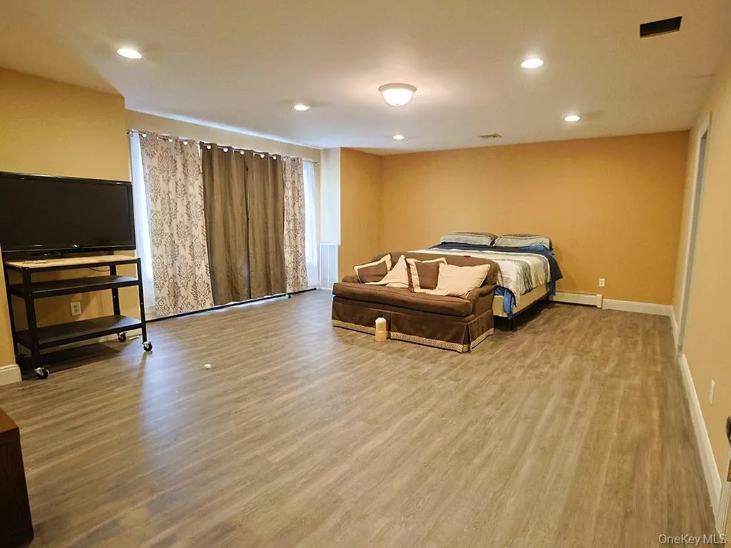 44 Paglia Drive, Mount Hope, NY, 4 Bedrooms Bedrooms, 10 Rooms Rooms,4 BathroomsBathrooms,Residential,For Rent,Paglia,0,1009460 44 Paglia Drive, Mount Hope, NY, 4 Bedrooms Bedrooms, 10 Rooms Rooms,4 BathroomsBathrooms,Residential,For Rent,Paglia,0,1009460