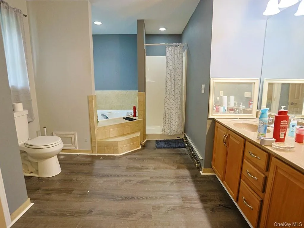 44 Paglia Drive, Mount Hope, NY, 4 Bedrooms Bedrooms, 10 Rooms Rooms,4 BathroomsBathrooms,Residential,For Rent,Paglia,0,1009460 44 Paglia Drive, Mount Hope, NY, 4 Bedrooms Bedrooms, 10 Rooms Rooms,4 BathroomsBathrooms,Residential,For Rent,Paglia,0,1009460