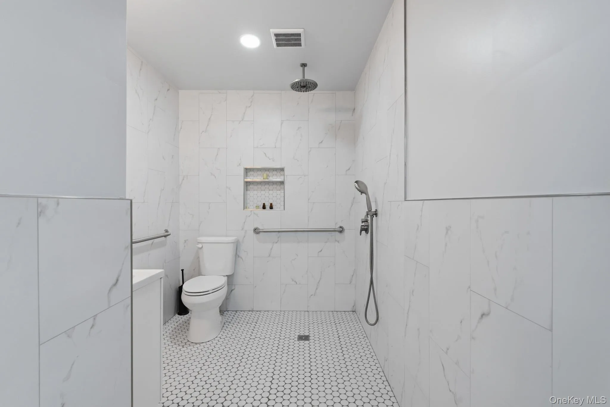 1st Floor Guest Suite Full Bath 1st Floor Guest Suite Full Bath
