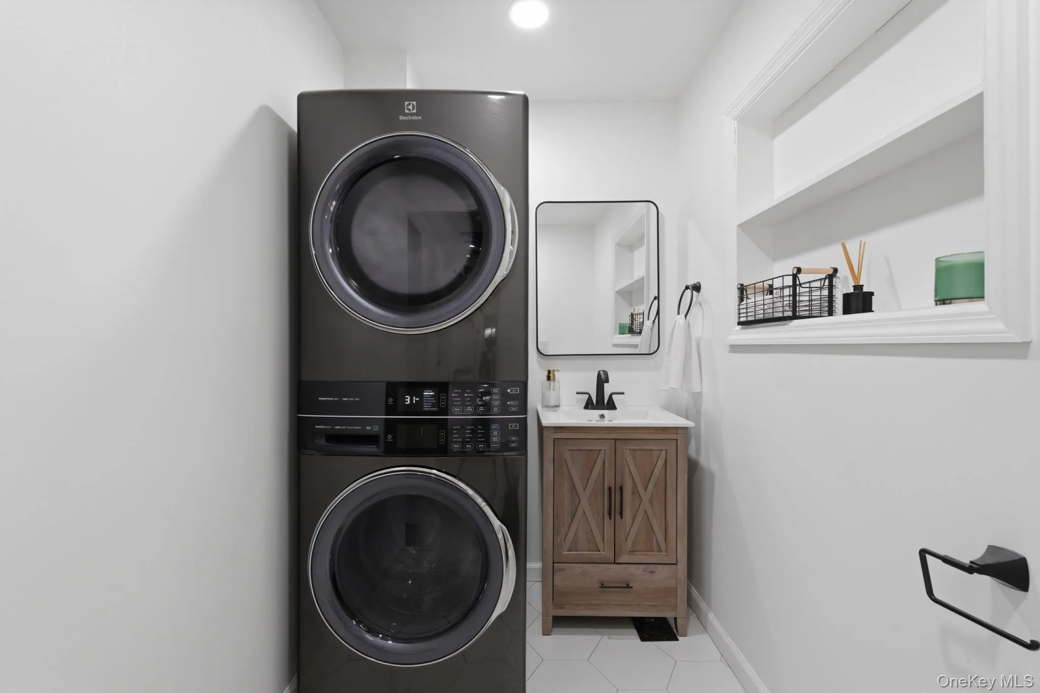 1st Floor Laundry/Half Bath 1st Floor Laundry/Half Bath