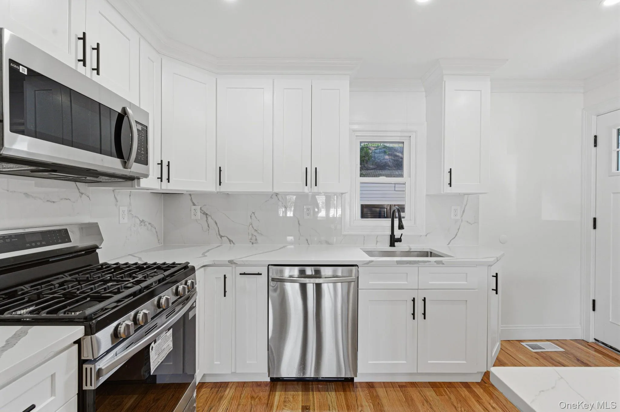 26 Brandon Avenue, Babylon, NY, 4 Bedrooms Bedrooms, 7 Rooms Rooms,3 BathroomsBathrooms,Residential,For Rent,Brandon,0,1009464 26 Brandon Avenue, Babylon, NY, 4 Bedrooms Bedrooms, 7 Rooms Rooms,3 BathroomsBathrooms,Residential,For Rent,Brandon,0,1009464