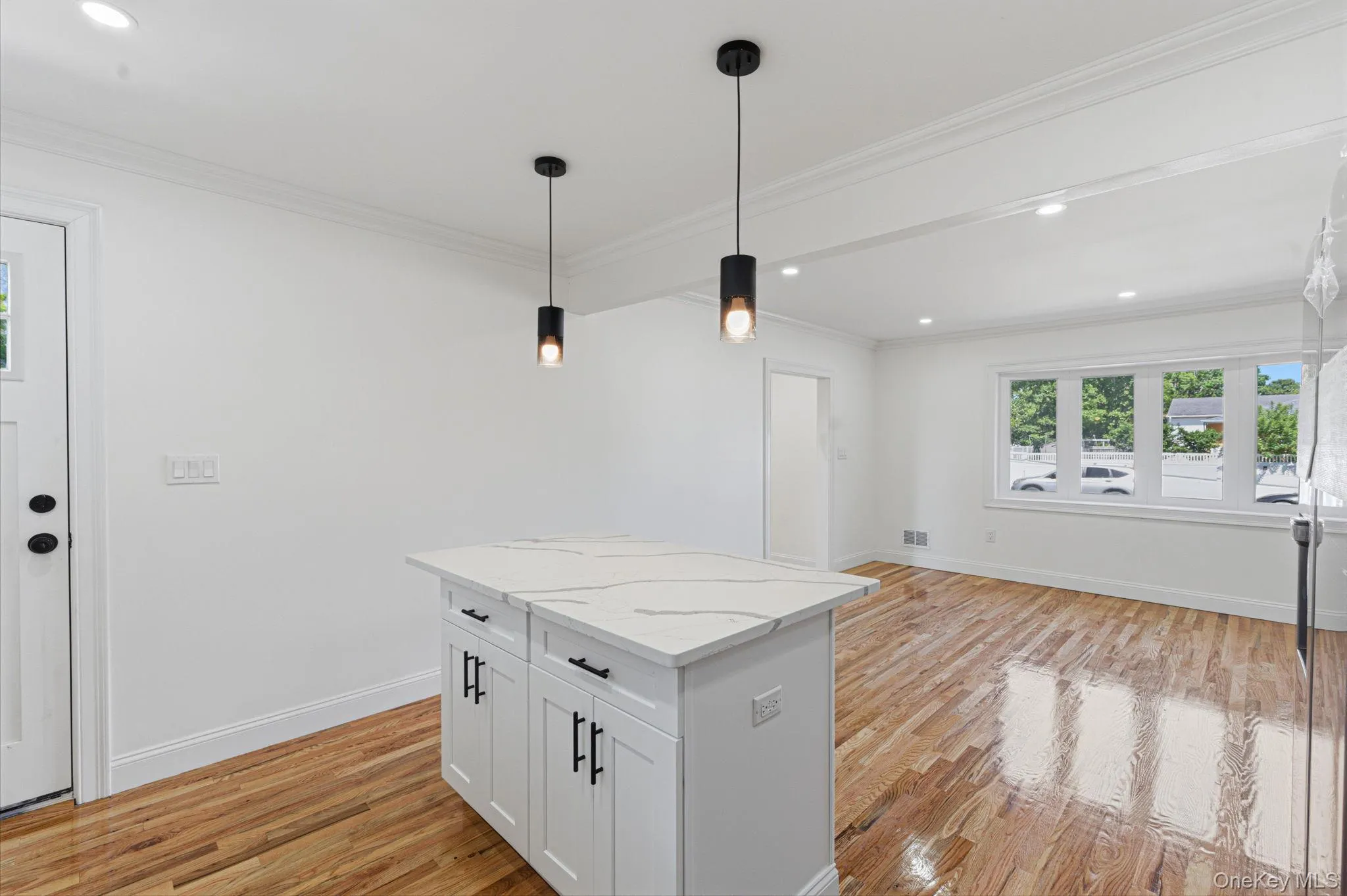 26 Brandon Avenue, Babylon, NY, 4 Bedrooms Bedrooms, 7 Rooms Rooms,3 BathroomsBathrooms,Residential,For Rent,Brandon,0,1009464 26 Brandon Avenue, Babylon, NY, 4 Bedrooms Bedrooms, 7 Rooms Rooms,3 BathroomsBathrooms,Residential,For Rent,Brandon,0,1009464