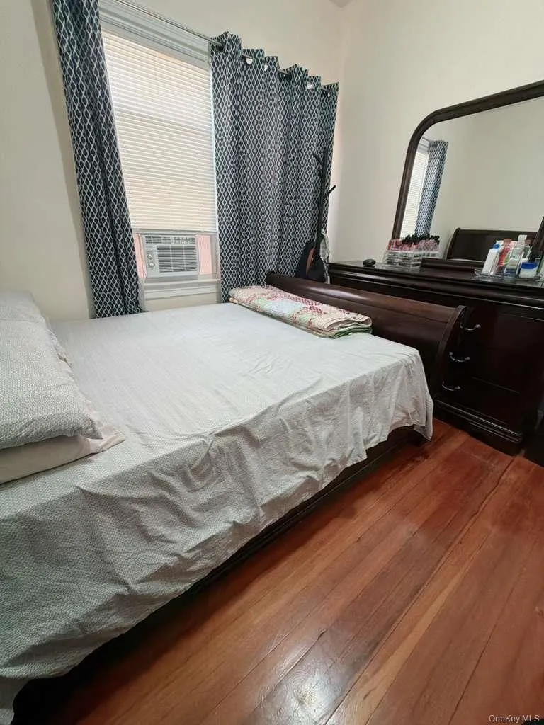 3408 ELY Avenue, New York, NY, 3 Bedrooms Bedrooms, 5 Rooms Rooms,2 BathroomsBathrooms,Residential,For Rent,ELY,0,1009470 3408 ELY Avenue, New York, NY, 3 Bedrooms Bedrooms, 5 Rooms Rooms,2 BathroomsBathrooms,Residential,For Rent,ELY,0,1009470