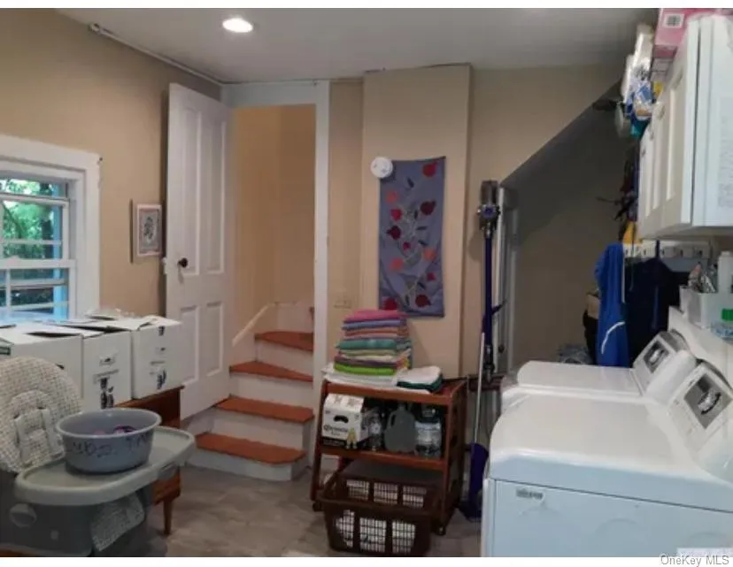 10 Spring Street, Hunter, NY, 6 Bedrooms Bedrooms, 15 Rooms Rooms,5 BathroomsBathrooms,Residential,For Rent,Spring,0,1009471 10 Spring Street, Hunter, NY, 6 Bedrooms Bedrooms, 15 Rooms Rooms,5 BathroomsBathrooms,Residential,For Rent,Spring,0,1009471
