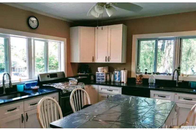 10 Spring Street, Hunter, NY, 6 Bedrooms Bedrooms, 15 Rooms Rooms,5 BathroomsBathrooms,Residential,For Rent,Spring,0,1009471 10 Spring Street, Hunter, NY, 6 Bedrooms Bedrooms, 15 Rooms Rooms,5 BathroomsBathrooms,Residential,For Rent,Spring,0,1009471