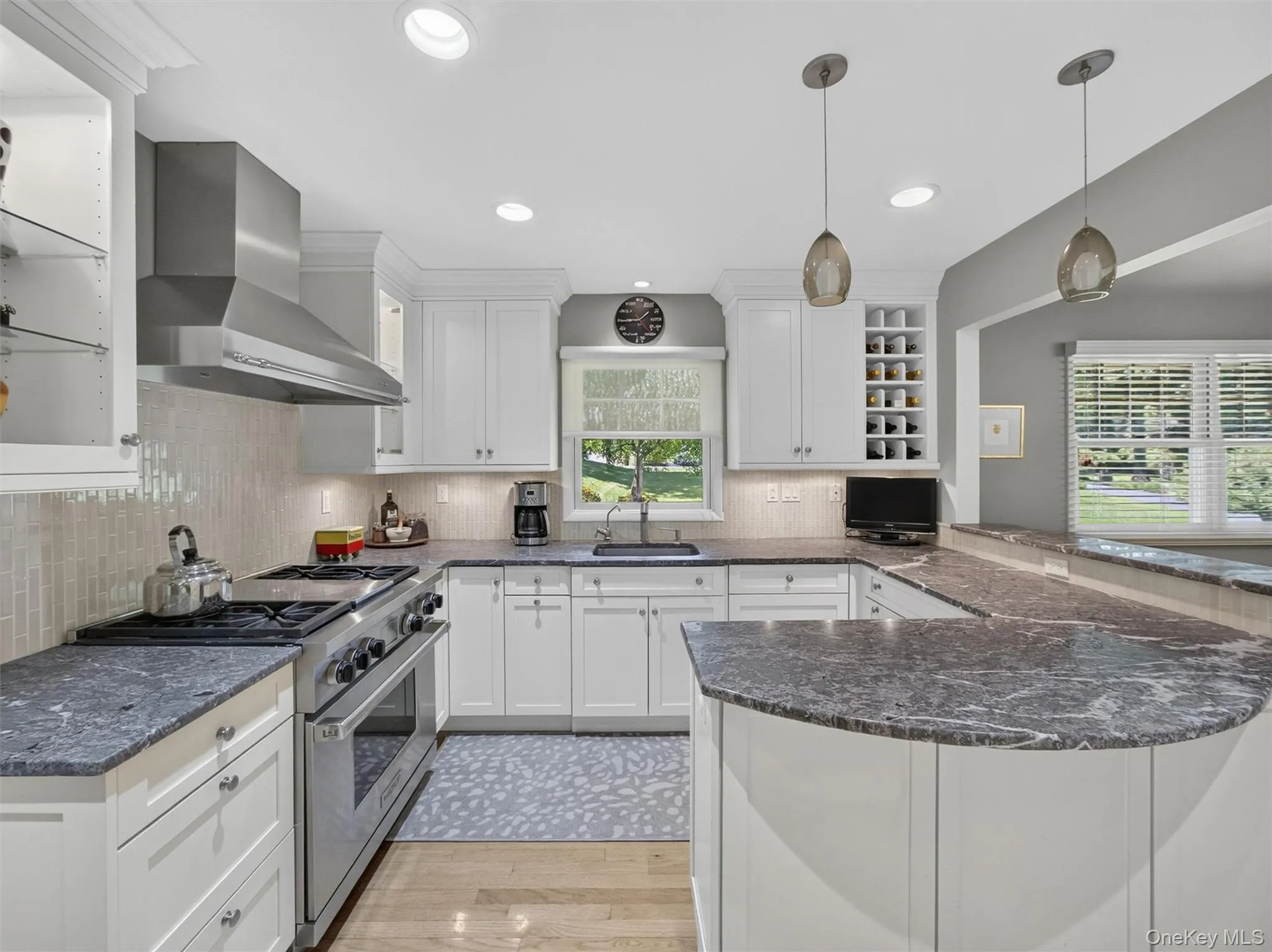 9 East Place, Ramapo, NY, 3 Bedrooms Bedrooms, 11 Rooms Rooms,3 BathroomsBathrooms,Residential,For Rent,East,0,1009475 9 East Place, Ramapo, NY, 3 Bedrooms Bedrooms, 11 Rooms Rooms,3 BathroomsBathrooms,Residential,For Rent,East,0,1009475