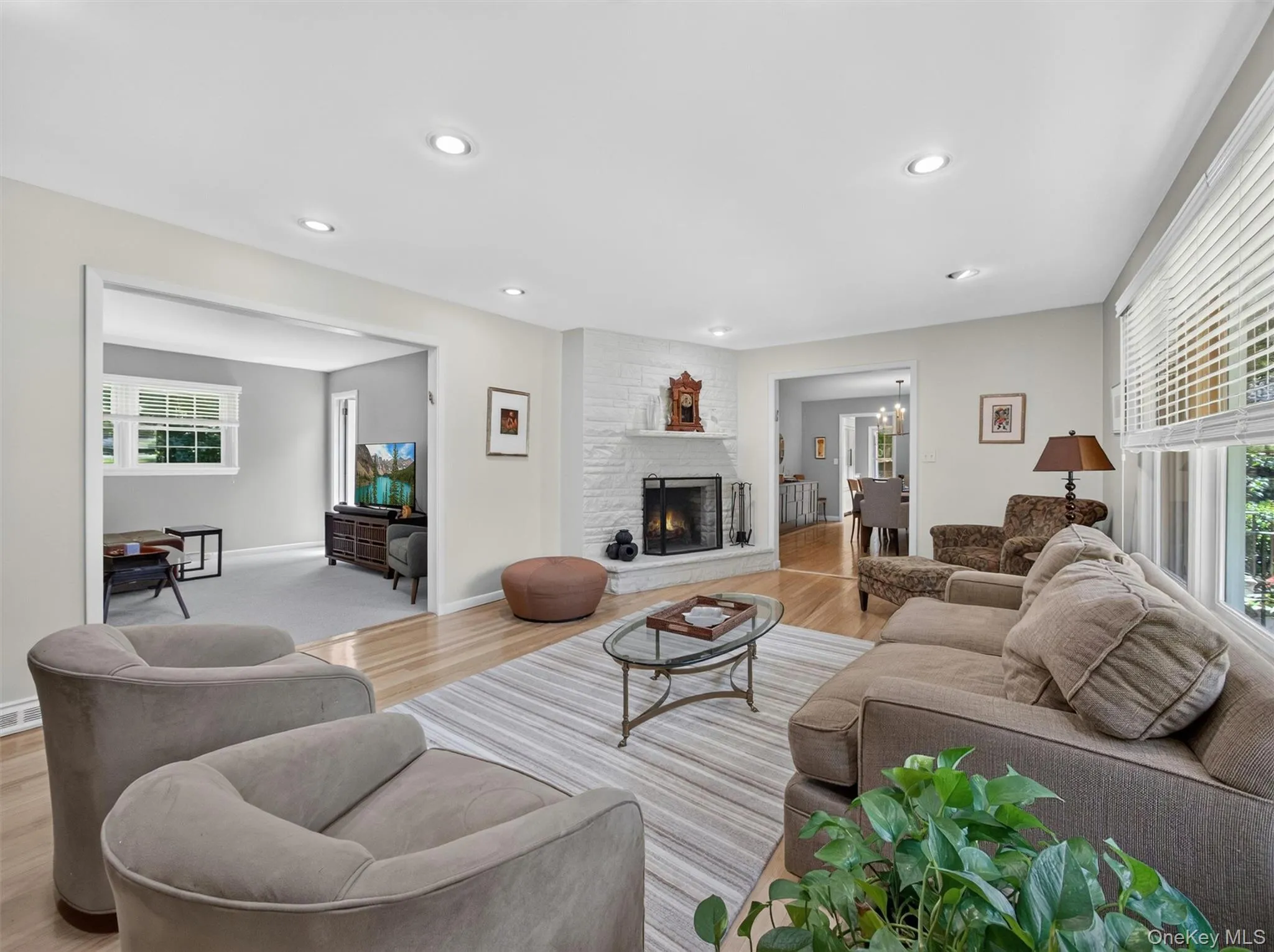 9 East Place, Ramapo, NY, 3 Bedrooms Bedrooms, 11 Rooms Rooms,3 BathroomsBathrooms,Residential,For Rent,East,0,1009475 9 East Place, Ramapo, NY, 3 Bedrooms Bedrooms, 11 Rooms Rooms,3 BathroomsBathrooms,Residential,For Rent,East,0,1009475