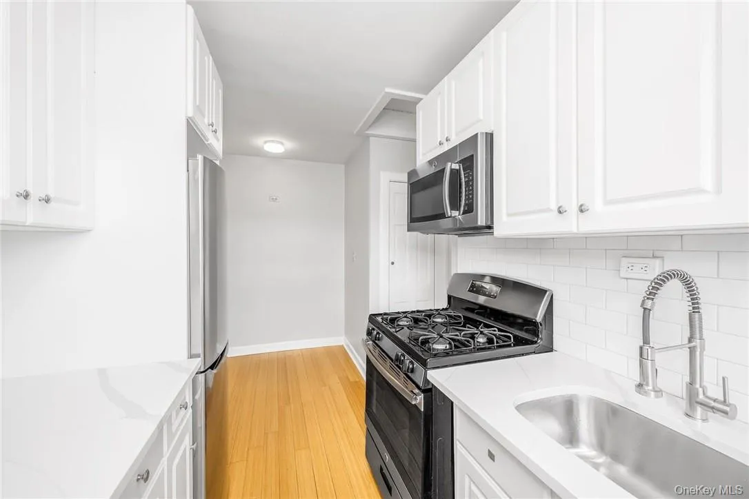 64 Kensington Road, Eastchester, NY, 2 Bedrooms Bedrooms, 4 Rooms Rooms,1 BathroomBathrooms,Residential Lease,For Rent,Kensington,0,1009480 64 Kensington Road, Eastchester, NY, 2 Bedrooms Bedrooms, 4 Rooms Rooms,1 BathroomBathrooms,Residential Lease,For Rent,Kensington,0,1009480