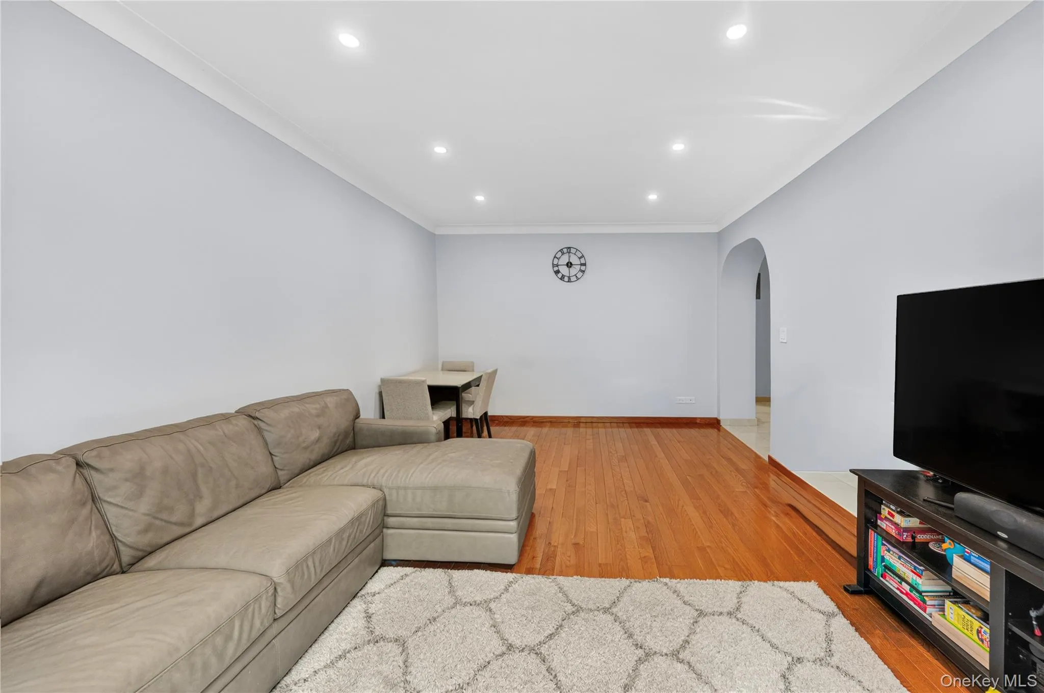 69-09 108th St, New York, NY, 2 Bedrooms Bedrooms, 6 Rooms Rooms,1 BathroomBathrooms,Residential,For Rent,108th St,0,1009481 69-09 108th St, New York, NY, 2 Bedrooms Bedrooms, 6 Rooms Rooms,1 BathroomBathrooms,Residential,For Rent,108th St,0,1009481