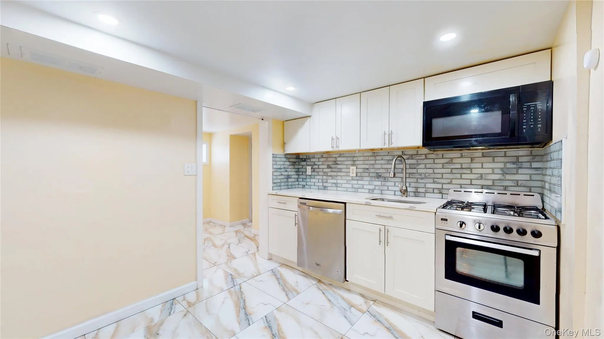 168-02 116th Avenue, New York, NY, 5 Bedrooms Bedrooms, 12 Rooms Rooms,3 BathroomsBathrooms,Residential,For Rent,116th,0,1009482 168-02 116th Avenue, New York, NY, 5 Bedrooms Bedrooms, 12 Rooms Rooms,3 BathroomsBathrooms,Residential,For Rent,116th,0,1009482