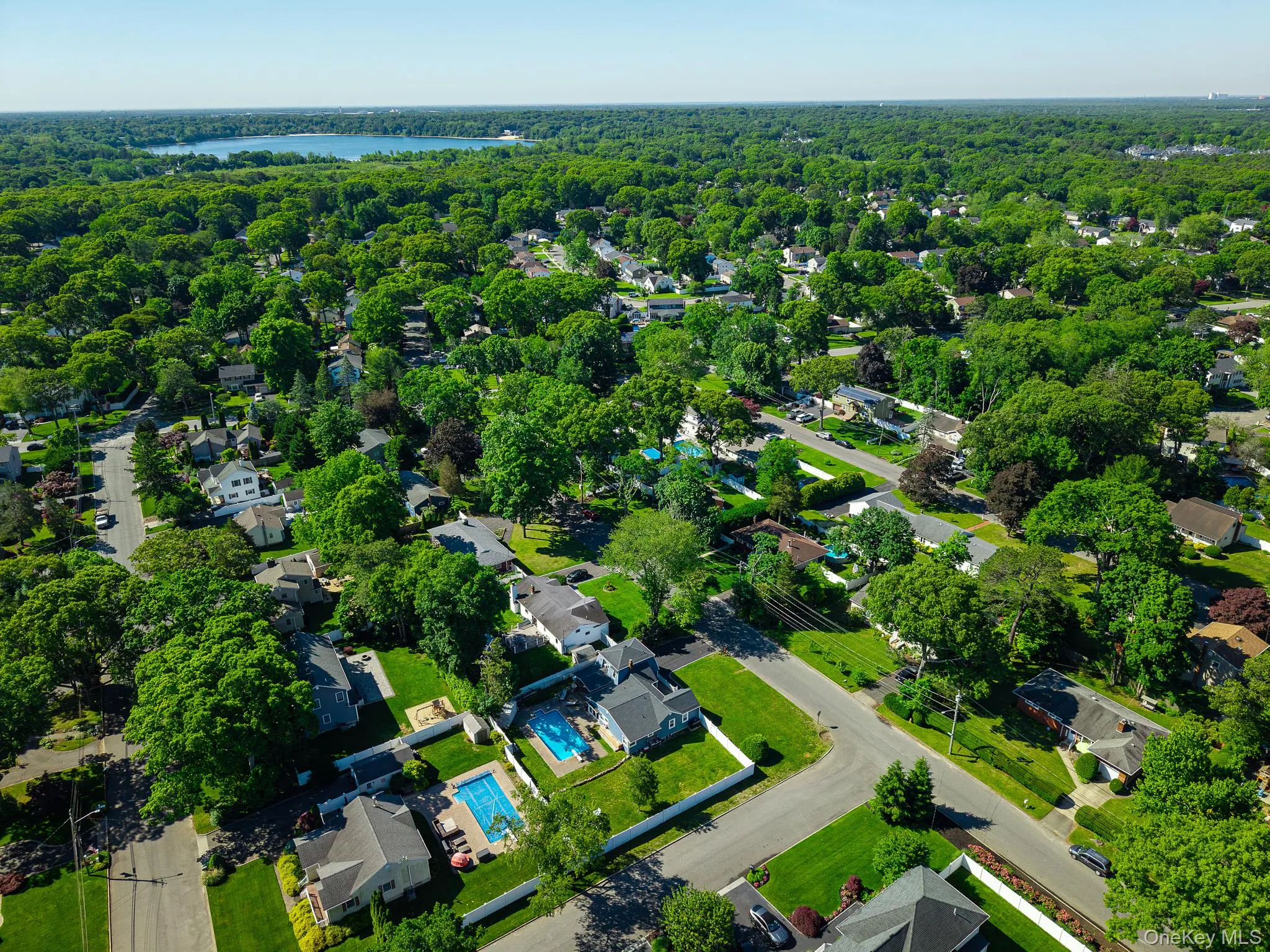 A Beautiful Neighborhood Close To Walter Commerdinger Jr. County Park, Beautiful Lake Ronkonkoma, Smithtown Blvd/Portion Road Shopping And A Very Short Drive To The Ronkonkoma LIRR Station (Perfect For Commuters!). A Beautiful Neighborhood Close To Walter Commerdinger Jr. County Park, Beautiful Lake Ronkonkoma, Smithtown Blvd/Portion Road Shopping And A Very Short Drive To The Ronkonkoma LIRR Station (Perfect For Commuters!).