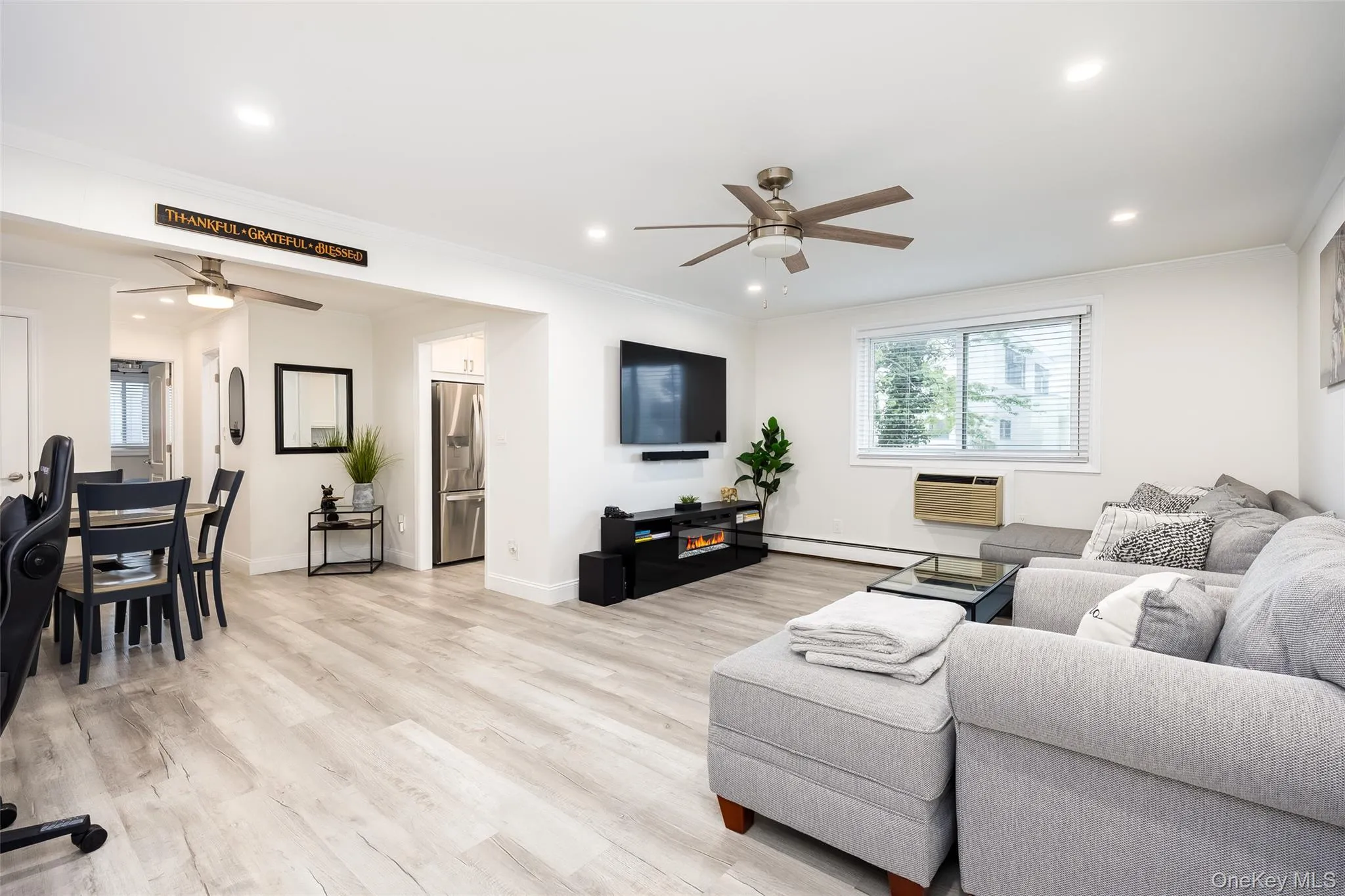 200 Merrick Road, Babylon, NY, 1 Bedroom Bedrooms, 5 Rooms Rooms,1 BathroomBathrooms,Residential,For Rent,Merrick,0,1009484 200 Merrick Road, Babylon, NY, 1 Bedroom Bedrooms, 5 Rooms Rooms,1 BathroomBathrooms,Residential,For Rent,Merrick,0,1009484