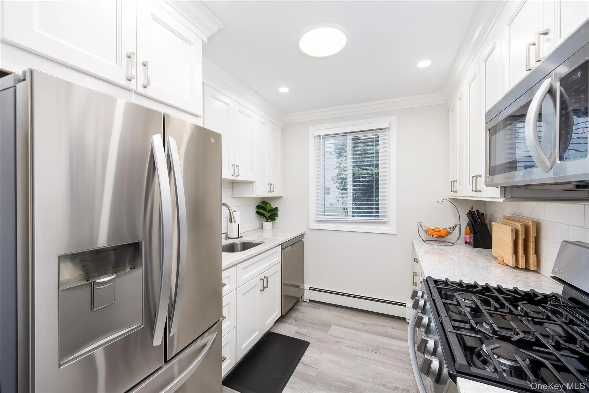 200 Merrick Road, Babylon, NY, 1 Bedroom Bedrooms, 5 Rooms Rooms,1 BathroomBathrooms,Residential,For Rent,Merrick,0,1009484 200 Merrick Road, Babylon, NY, 1 Bedroom Bedrooms, 5 Rooms Rooms,1 BathroomBathrooms,Residential,For Rent,Merrick,0,1009484