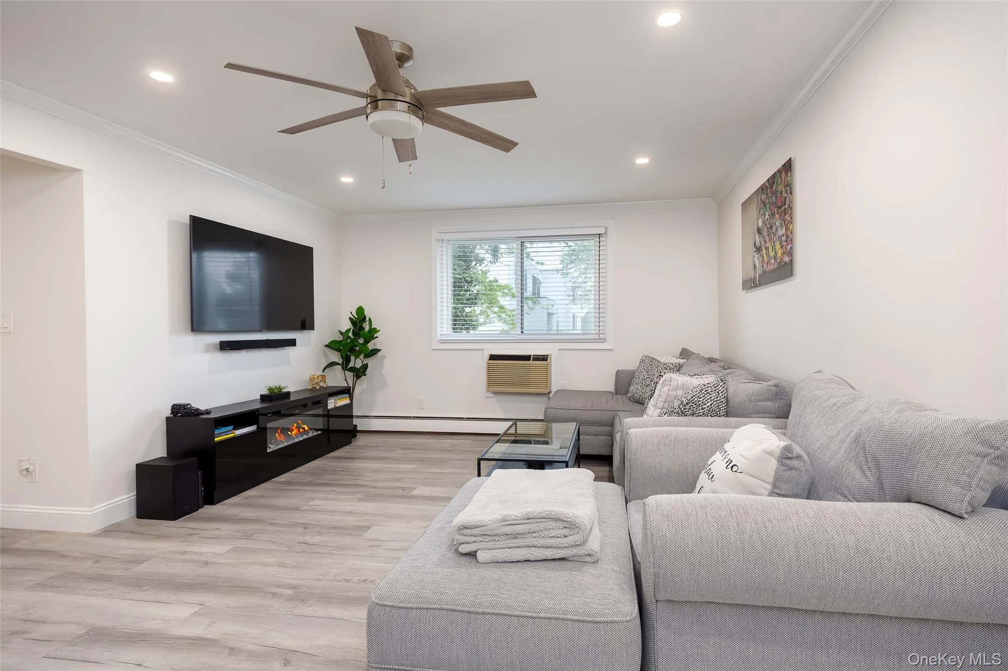 200 Merrick Road, Babylon, NY, 1 Bedroom Bedrooms, 5 Rooms Rooms,1 BathroomBathrooms,Residential,For Rent,Merrick,0,1009484 200 Merrick Road, Babylon, NY, 1 Bedroom Bedrooms, 5 Rooms Rooms,1 BathroomBathrooms,Residential,For Rent,Merrick,0,1009484