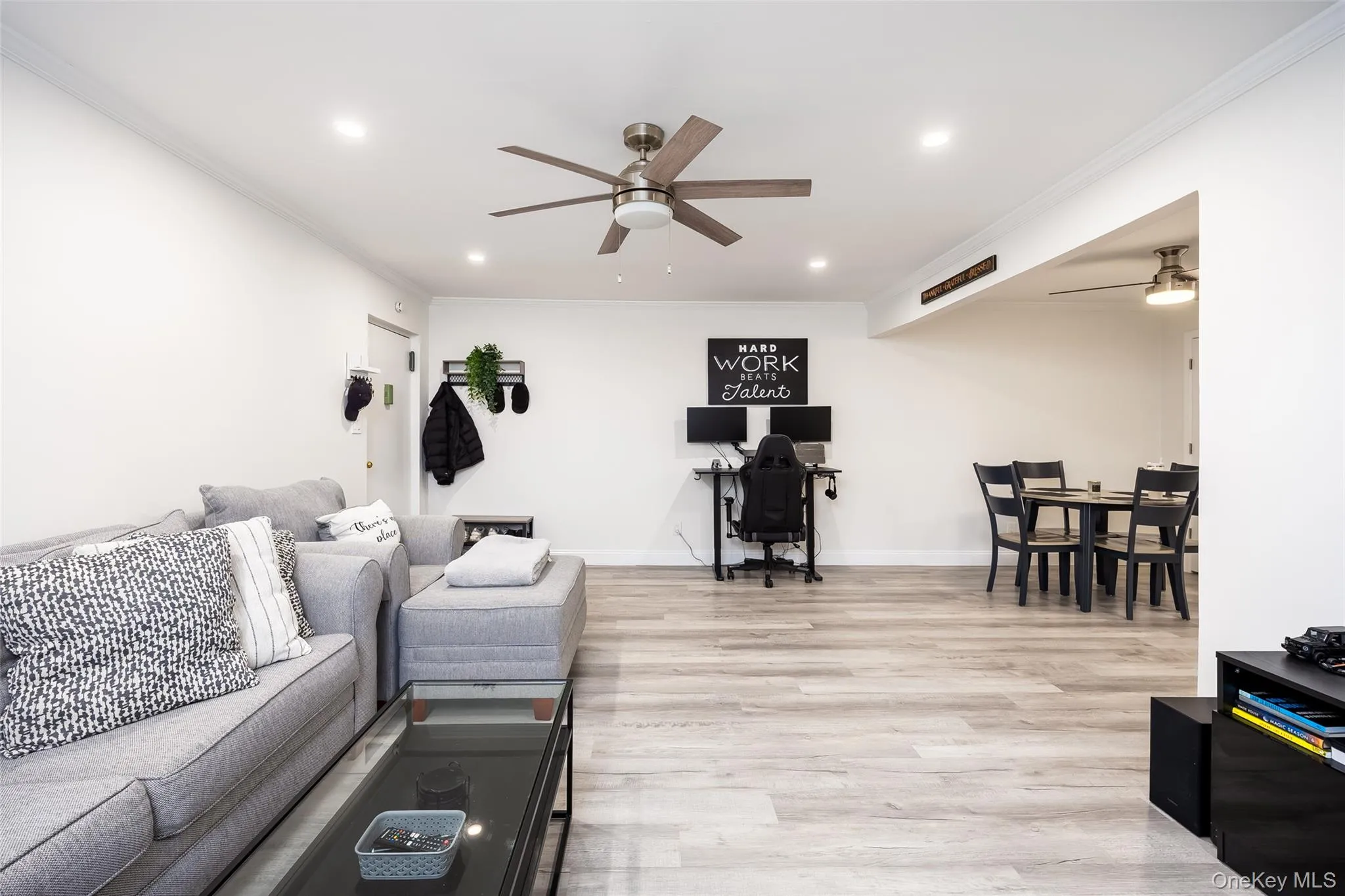 200 Merrick Road, Babylon, NY, 1 Bedroom Bedrooms, 5 Rooms Rooms,1 BathroomBathrooms,Residential,For Rent,Merrick,0,1009484 200 Merrick Road, Babylon, NY, 1 Bedroom Bedrooms, 5 Rooms Rooms,1 BathroomBathrooms,Residential,For Rent,Merrick,0,1009484