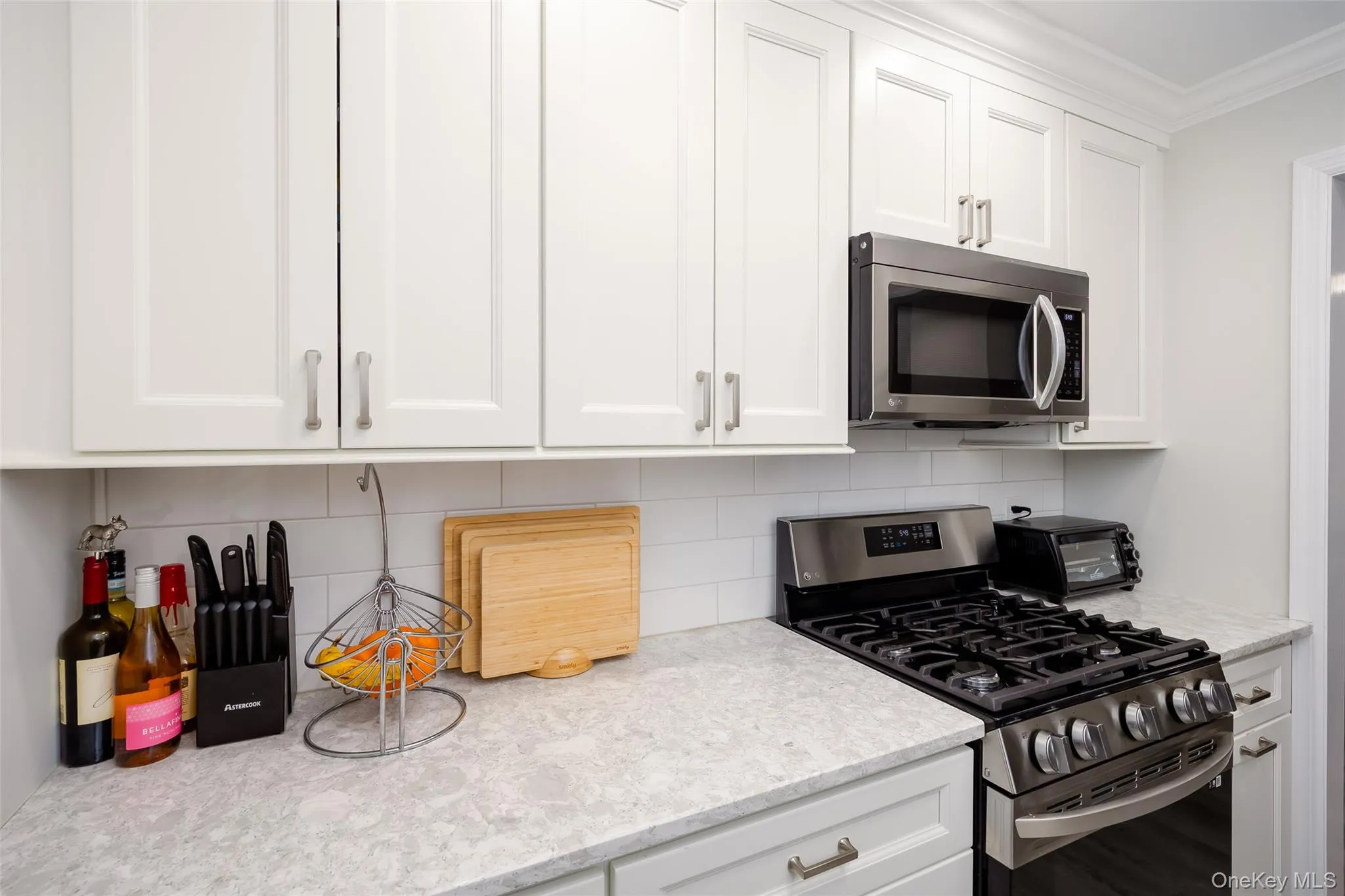200 Merrick Road, Babylon, NY, 1 Bedroom Bedrooms, 5 Rooms Rooms,1 BathroomBathrooms,Residential,For Rent,Merrick,0,1009484 200 Merrick Road, Babylon, NY, 1 Bedroom Bedrooms, 5 Rooms Rooms,1 BathroomBathrooms,Residential,For Rent,Merrick,0,1009484