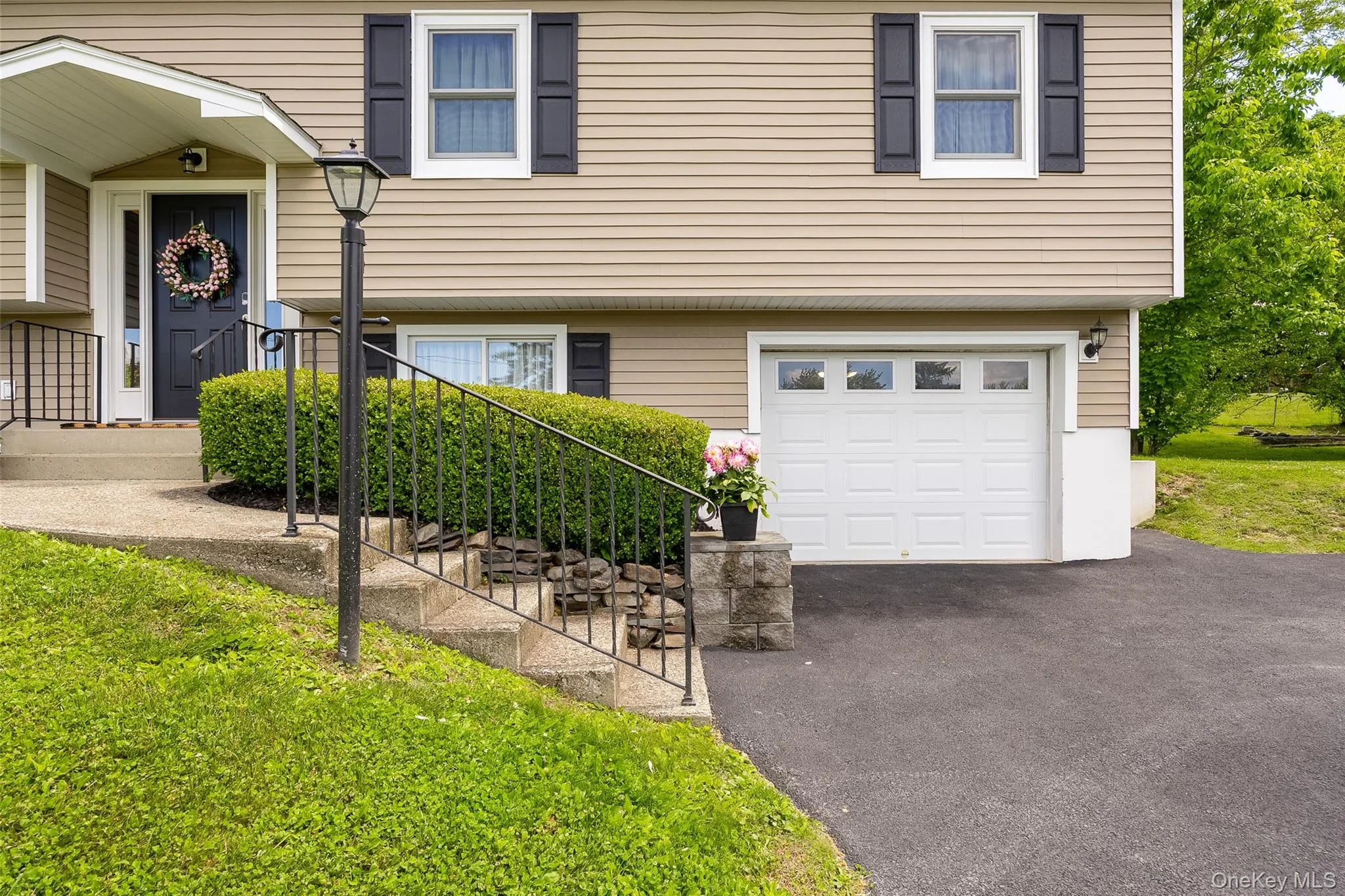 14 Balfour Drive, Wappinger, NY, 3 Bedrooms Bedrooms, 11 Rooms Rooms,2 BathroomsBathrooms,Residential,For Rent,Balfour,0,1009487 14 Balfour Drive, Wappinger, NY, 3 Bedrooms Bedrooms, 11 Rooms Rooms,2 BathroomsBathrooms,Residential,For Rent,Balfour,0,1009487