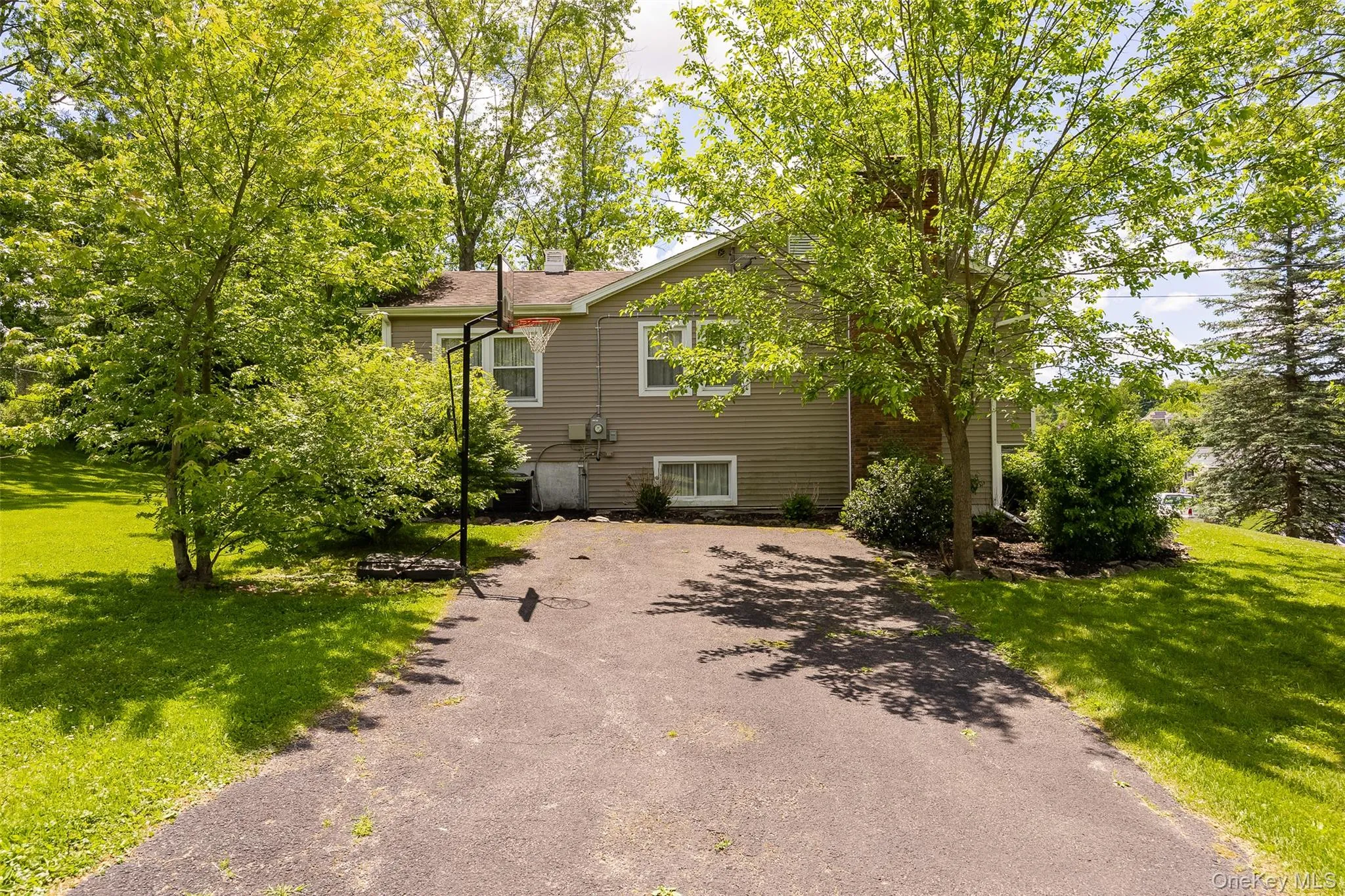 14 Balfour Drive, Wappinger, NY, 3 Bedrooms Bedrooms, 11 Rooms Rooms,2 BathroomsBathrooms,Residential,For Rent,Balfour,0,1009487 14 Balfour Drive, Wappinger, NY, 3 Bedrooms Bedrooms, 11 Rooms Rooms,2 BathroomsBathrooms,Residential,For Rent,Balfour,0,1009487
