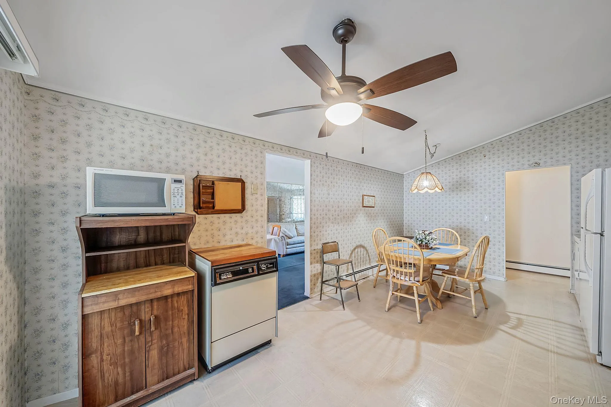 77 Masonic Avenue, Brookhaven, NY, 3 Bedrooms Bedrooms, 6 Rooms Rooms,1 BathroomBathrooms,Residential,For Rent,Masonic,0,1009493 77 Masonic Avenue, Brookhaven, NY, 3 Bedrooms Bedrooms, 6 Rooms Rooms,1 BathroomBathrooms,Residential,For Rent,Masonic,0,1009493