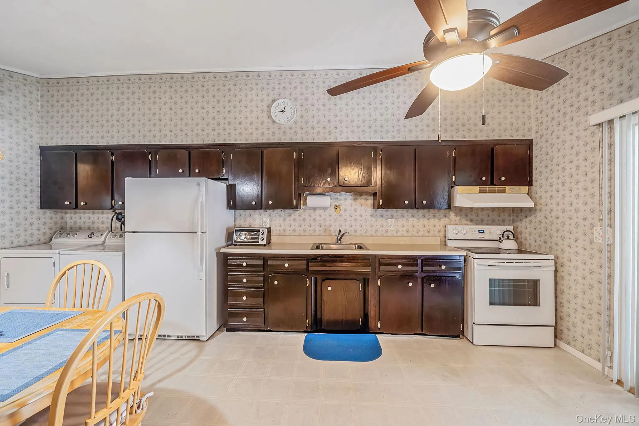 77 Masonic Avenue, Brookhaven, NY, 3 Bedrooms Bedrooms, 6 Rooms Rooms,1 BathroomBathrooms,Residential,For Rent,Masonic,0,1009493 77 Masonic Avenue, Brookhaven, NY, 3 Bedrooms Bedrooms, 6 Rooms Rooms,1 BathroomBathrooms,Residential,For Rent,Masonic,0,1009493