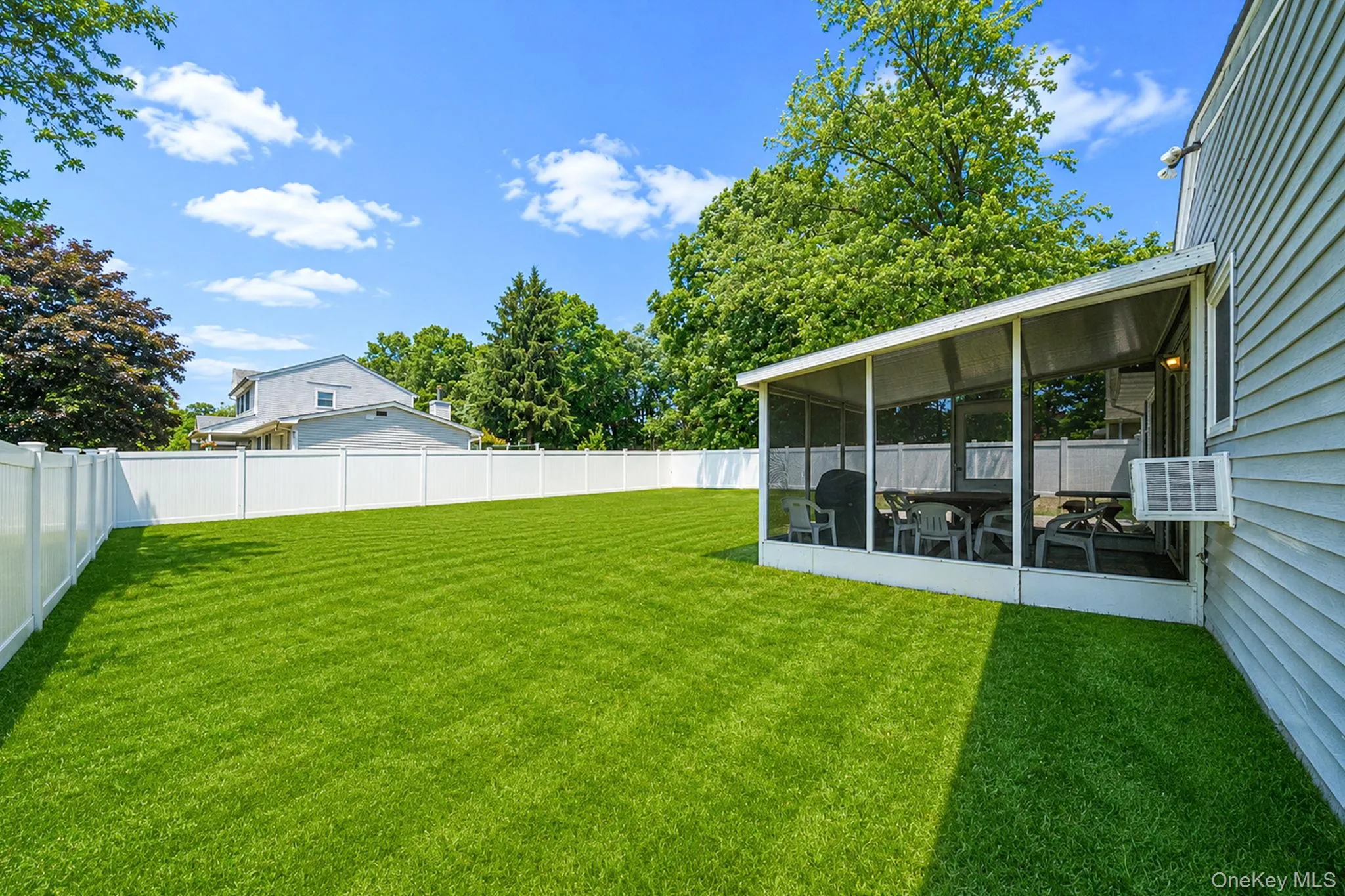 77 Masonic Avenue, Brookhaven, NY, 3 Bedrooms Bedrooms, 6 Rooms Rooms,1 BathroomBathrooms,Residential,For Rent,Masonic,0,1009493 77 Masonic Avenue, Brookhaven, NY, 3 Bedrooms Bedrooms, 6 Rooms Rooms,1 BathroomBathrooms,Residential,For Rent,Masonic,0,1009493