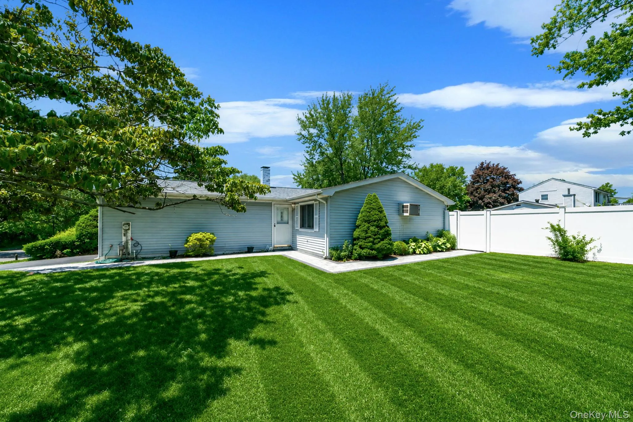 77 Masonic Avenue, Brookhaven, NY, 3 Bedrooms Bedrooms, 6 Rooms Rooms,1 BathroomBathrooms,Residential,For Rent,Masonic,0,1009493 77 Masonic Avenue, Brookhaven, NY, 3 Bedrooms Bedrooms, 6 Rooms Rooms,1 BathroomBathrooms,Residential,For Rent,Masonic,0,1009493